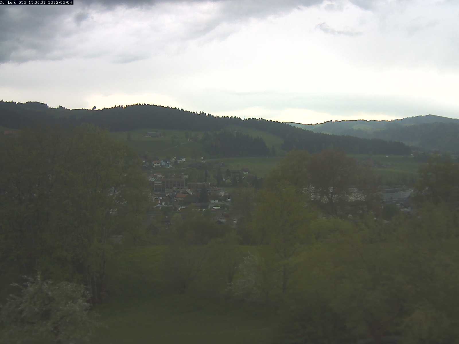 Webcam-Bild: Aussicht vom Dorfberg in Langnau 20220504-150601