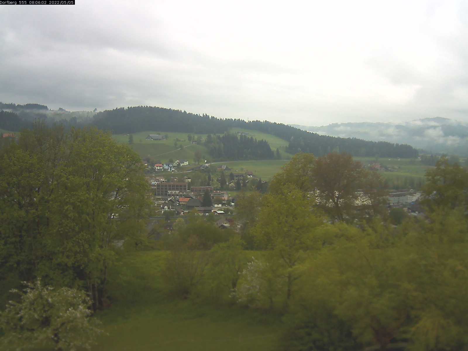 Webcam-Bild: Aussicht vom Dorfberg in Langnau 20220505-080602