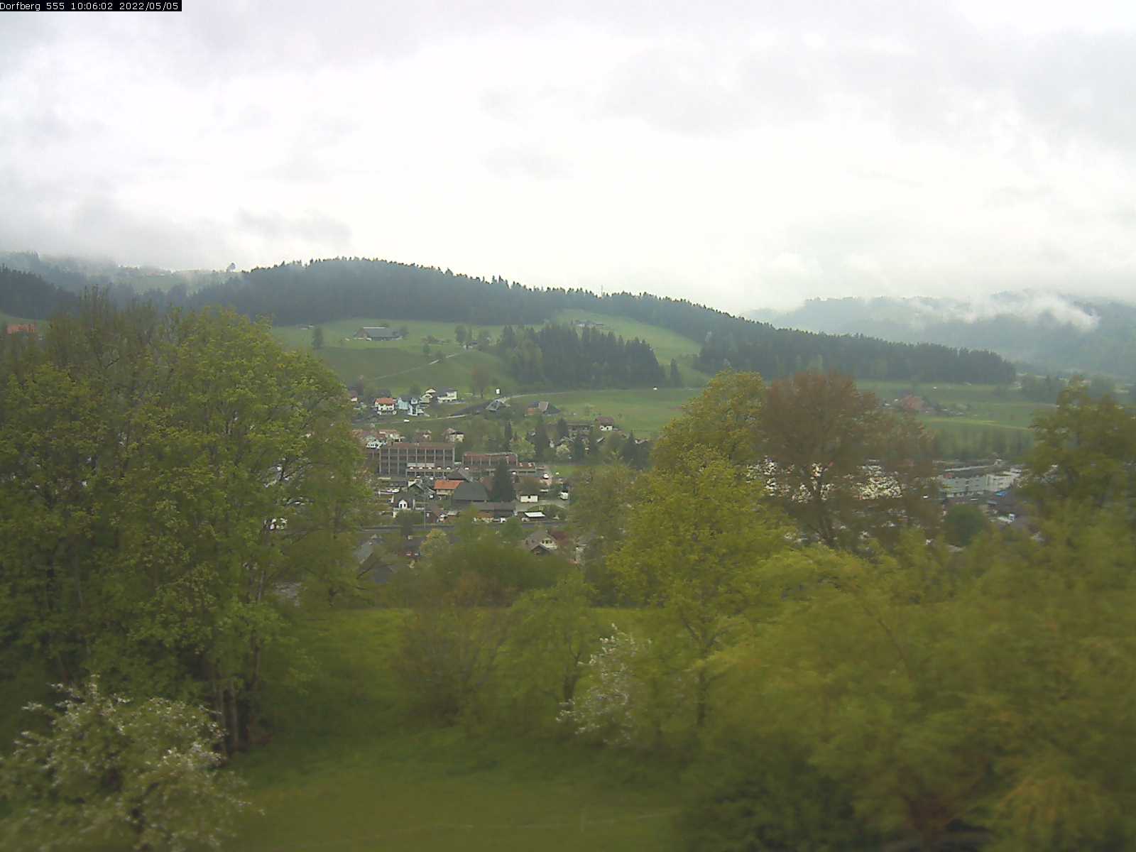 Webcam-Bild: Aussicht vom Dorfberg in Langnau 20220505-100601