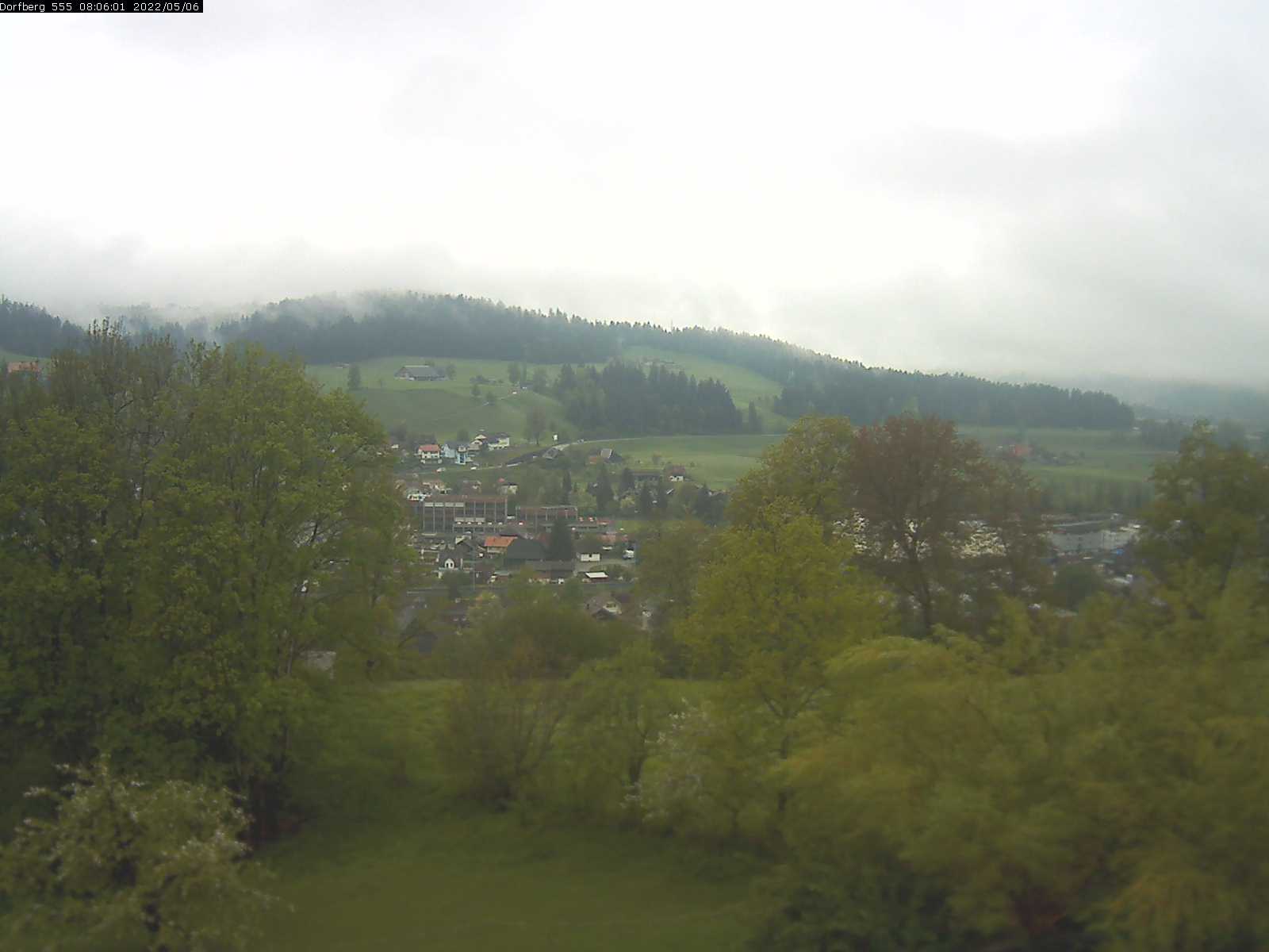 Webcam-Bild: Aussicht vom Dorfberg in Langnau 20220506-080601