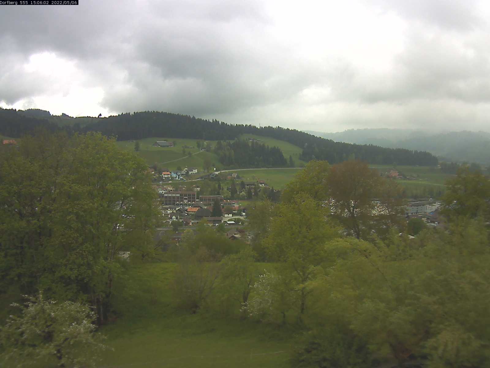 Webcam-Bild: Aussicht vom Dorfberg in Langnau 20220506-150601