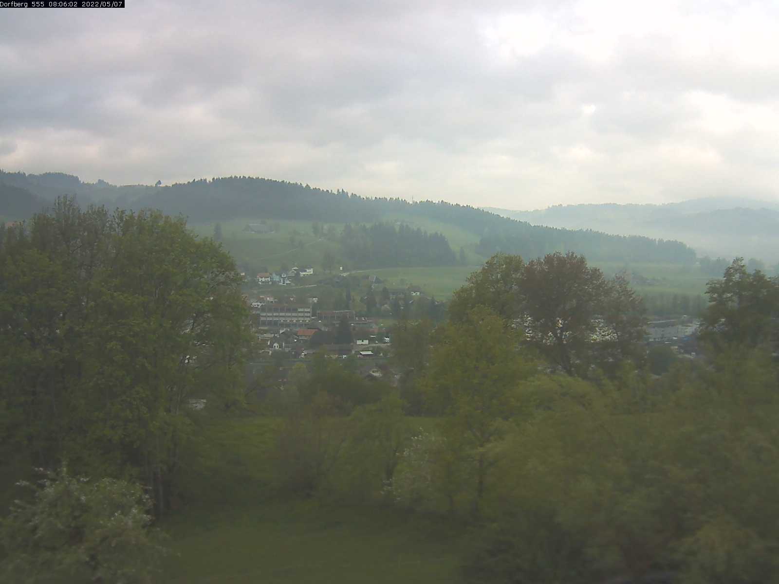 Webcam-Bild: Aussicht vom Dorfberg in Langnau 20220507-080601