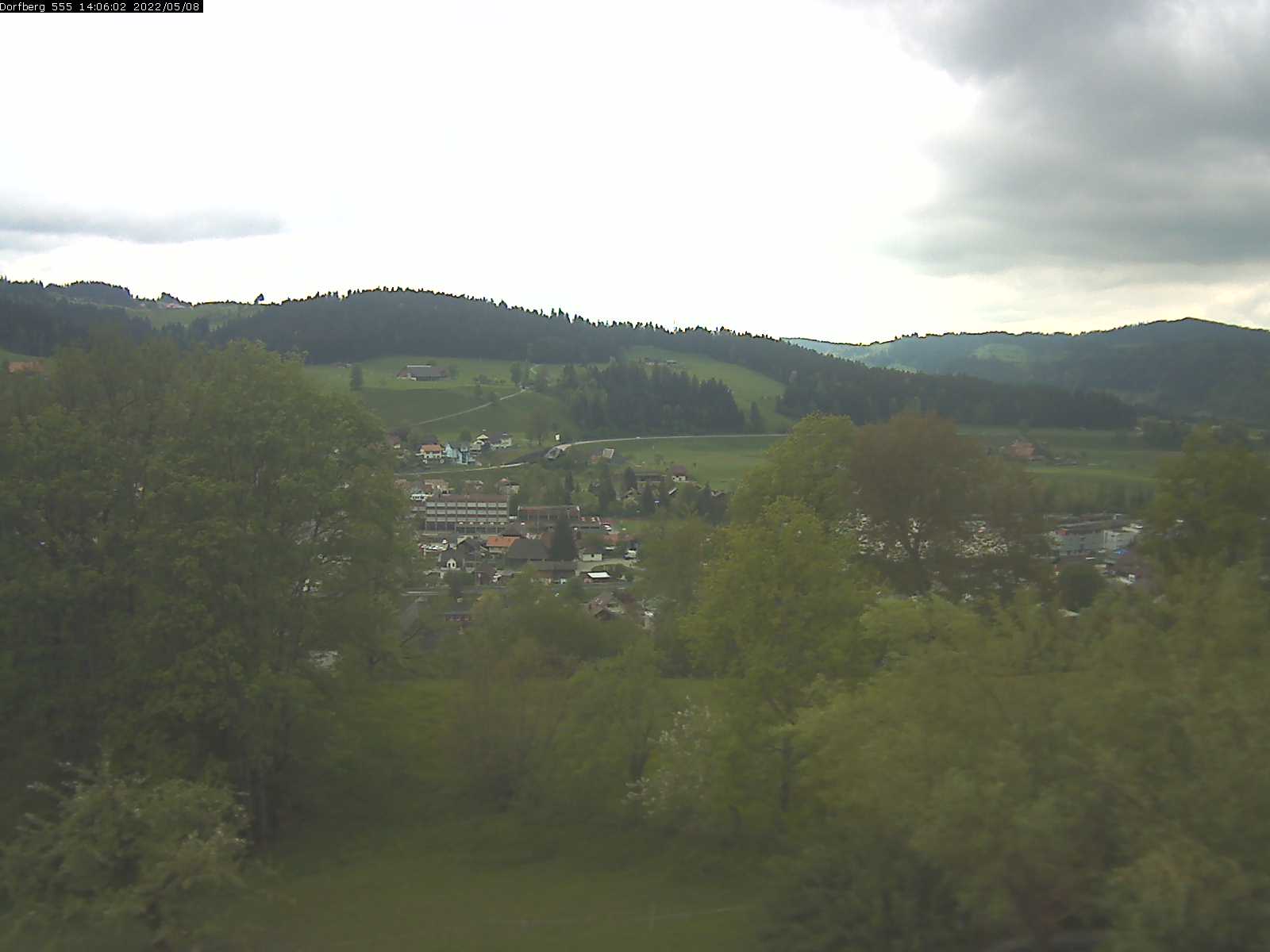 Webcam-Bild: Aussicht vom Dorfberg in Langnau 20220508-140601