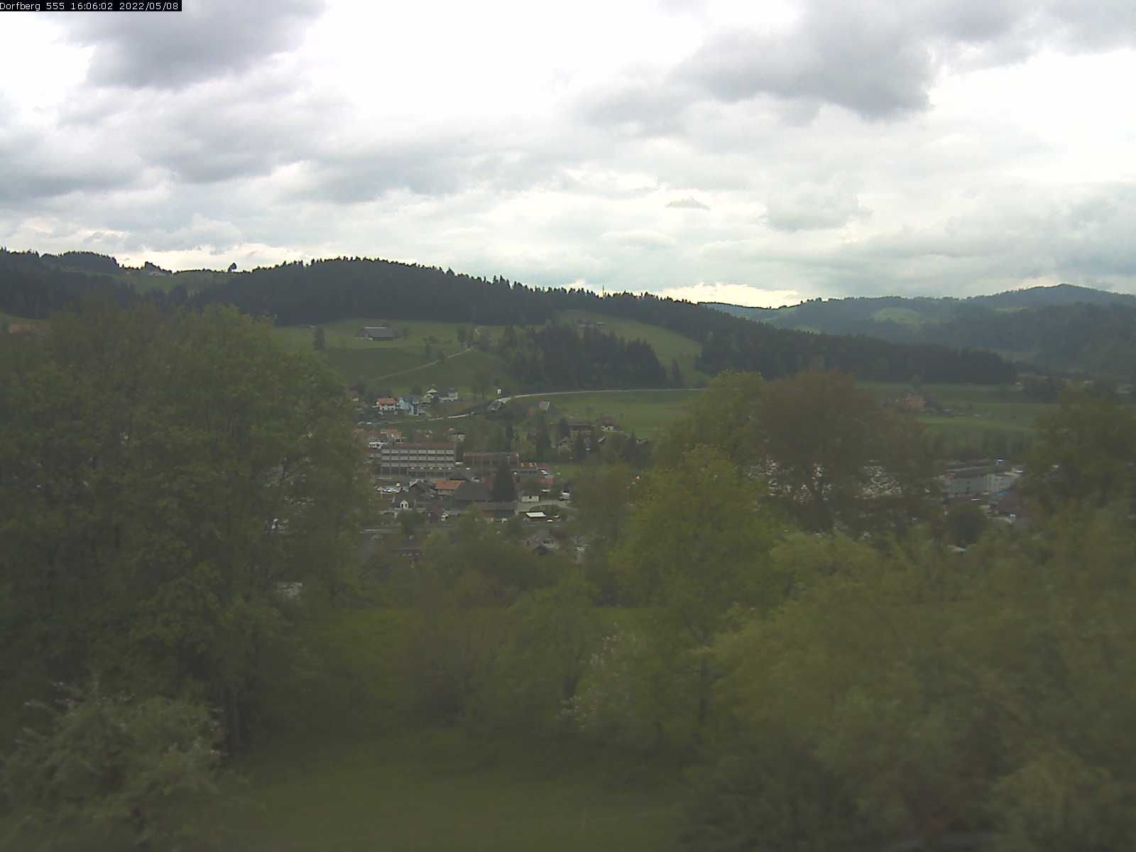 Webcam-Bild: Aussicht vom Dorfberg in Langnau 20220508-160601