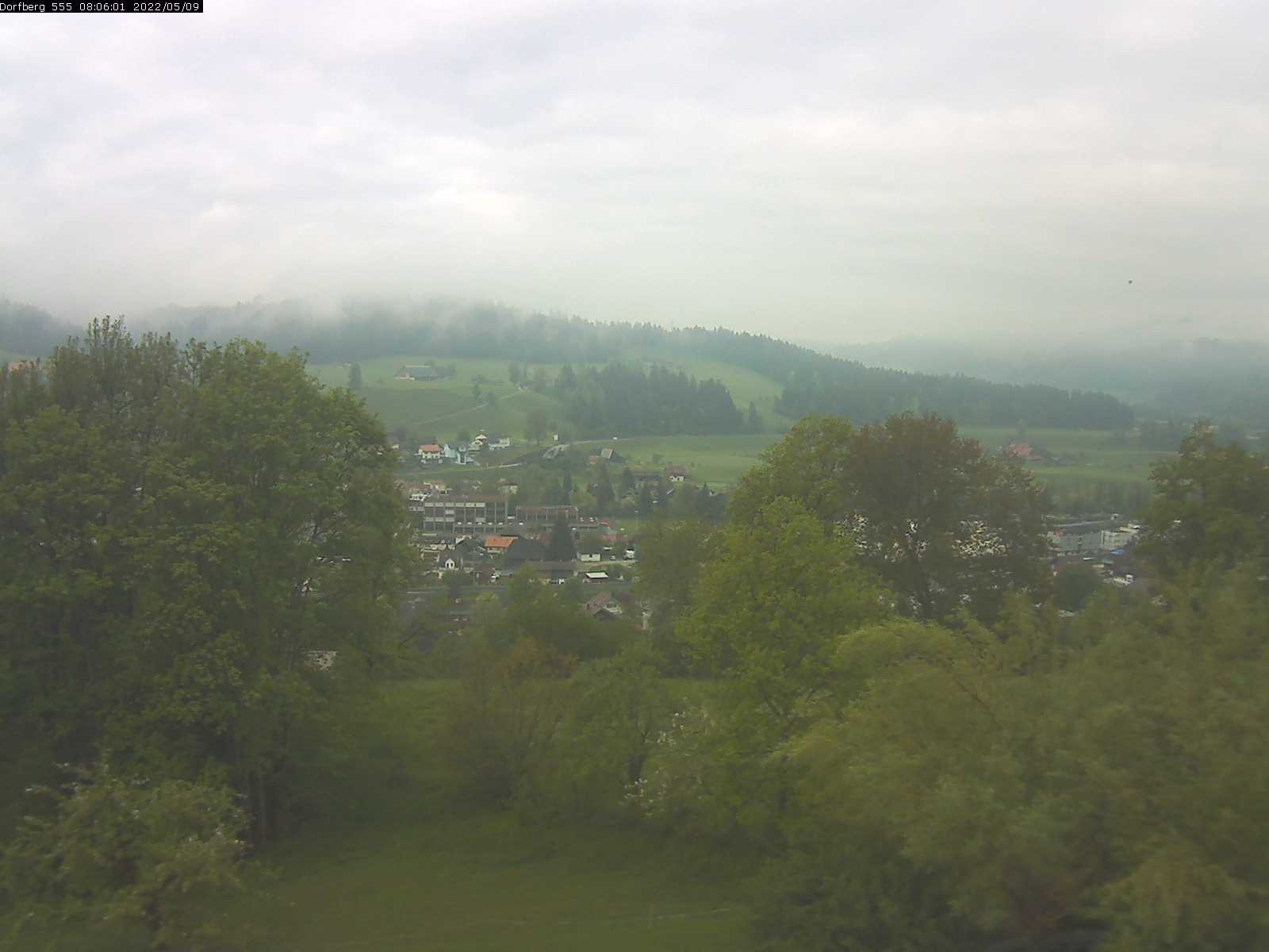 Webcam-Bild: Aussicht vom Dorfberg in Langnau 20220509-080601