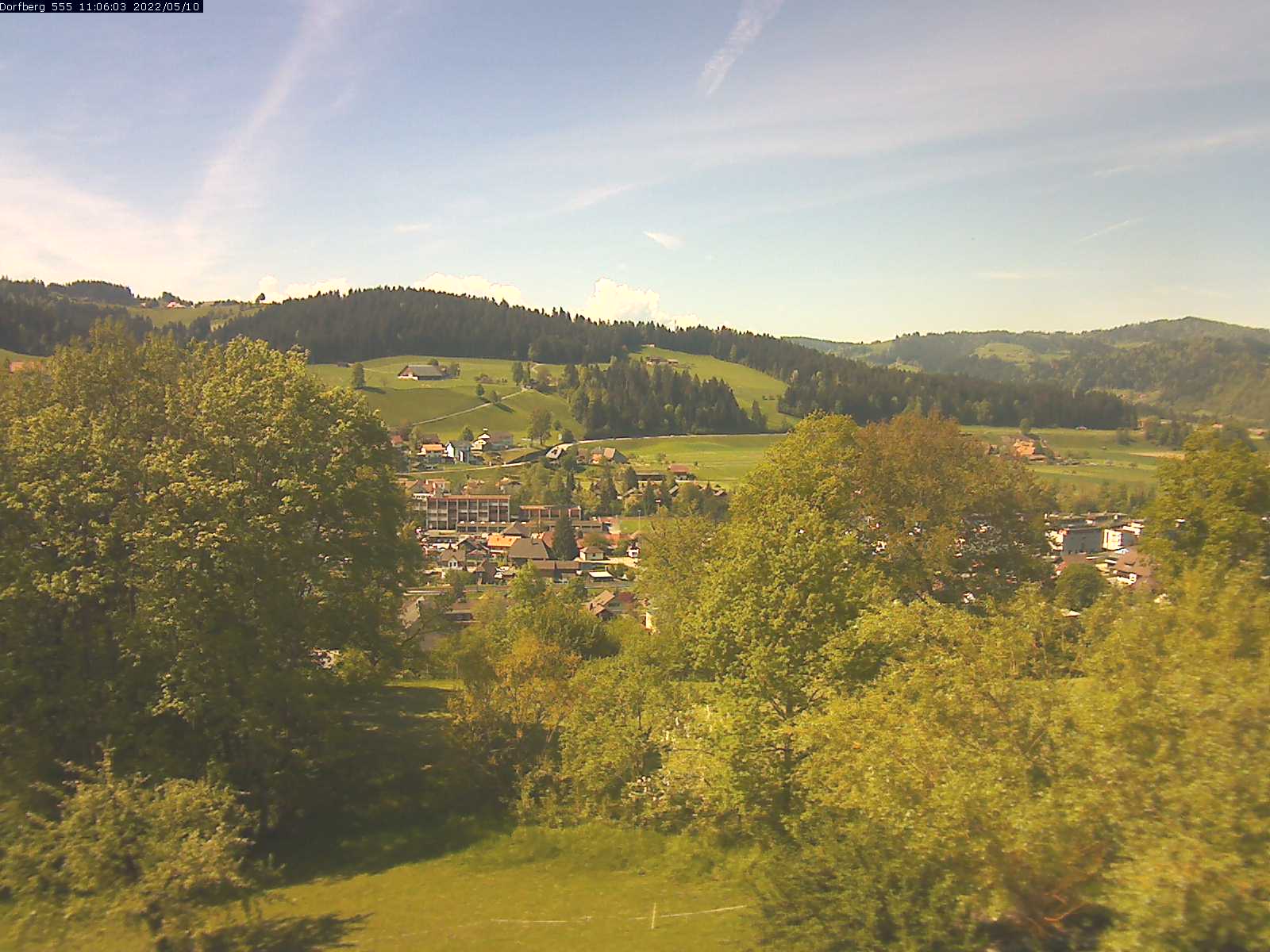 Webcam-Bild: Aussicht vom Dorfberg in Langnau 20220510-110601