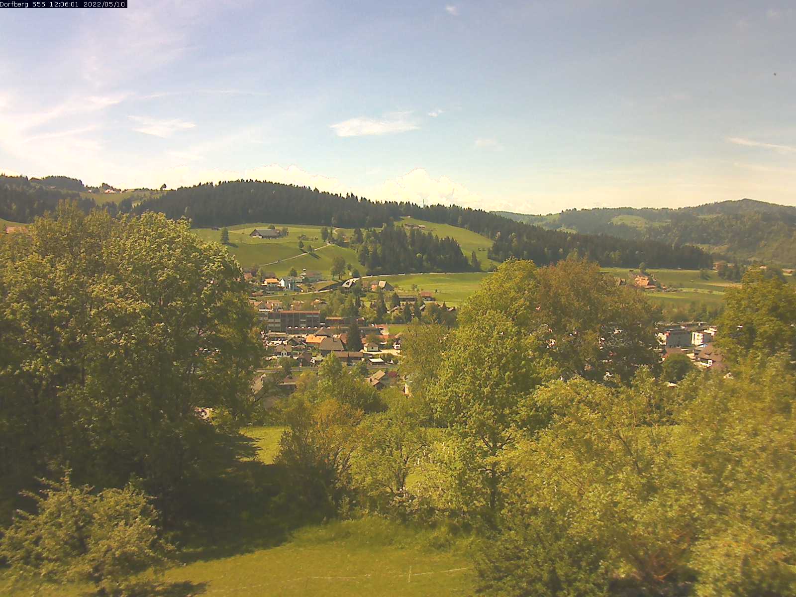 Webcam-Bild: Aussicht vom Dorfberg in Langnau 20220510-120601