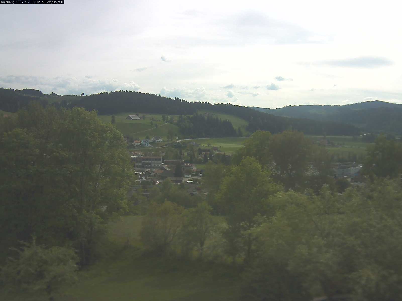Webcam-Bild: Aussicht vom Dorfberg in Langnau 20220510-170601