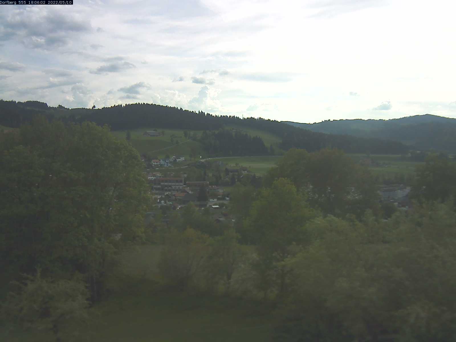 Webcam-Bild: Aussicht vom Dorfberg in Langnau 20220510-180601
