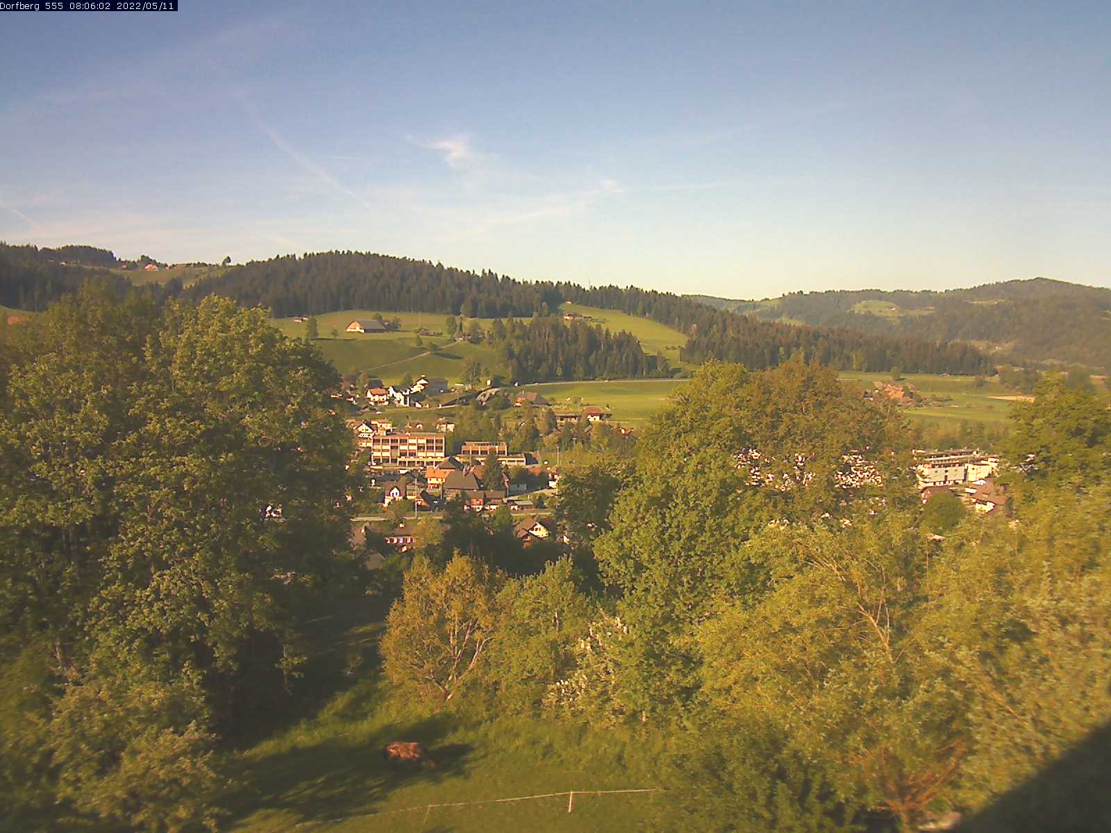 Webcam-Bild: Aussicht vom Dorfberg in Langnau 20220511-080601