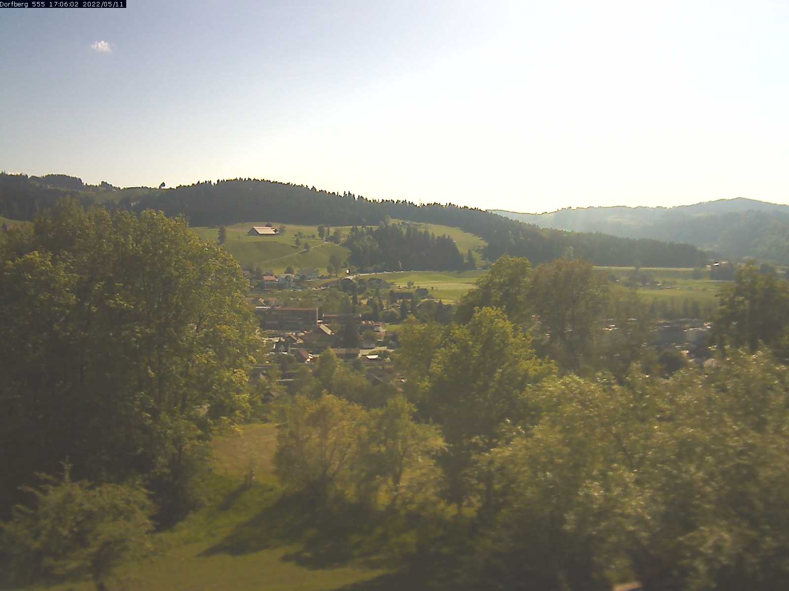 Webcam-Bild: Aussicht vom Dorfberg in Langnau 20220511-170601