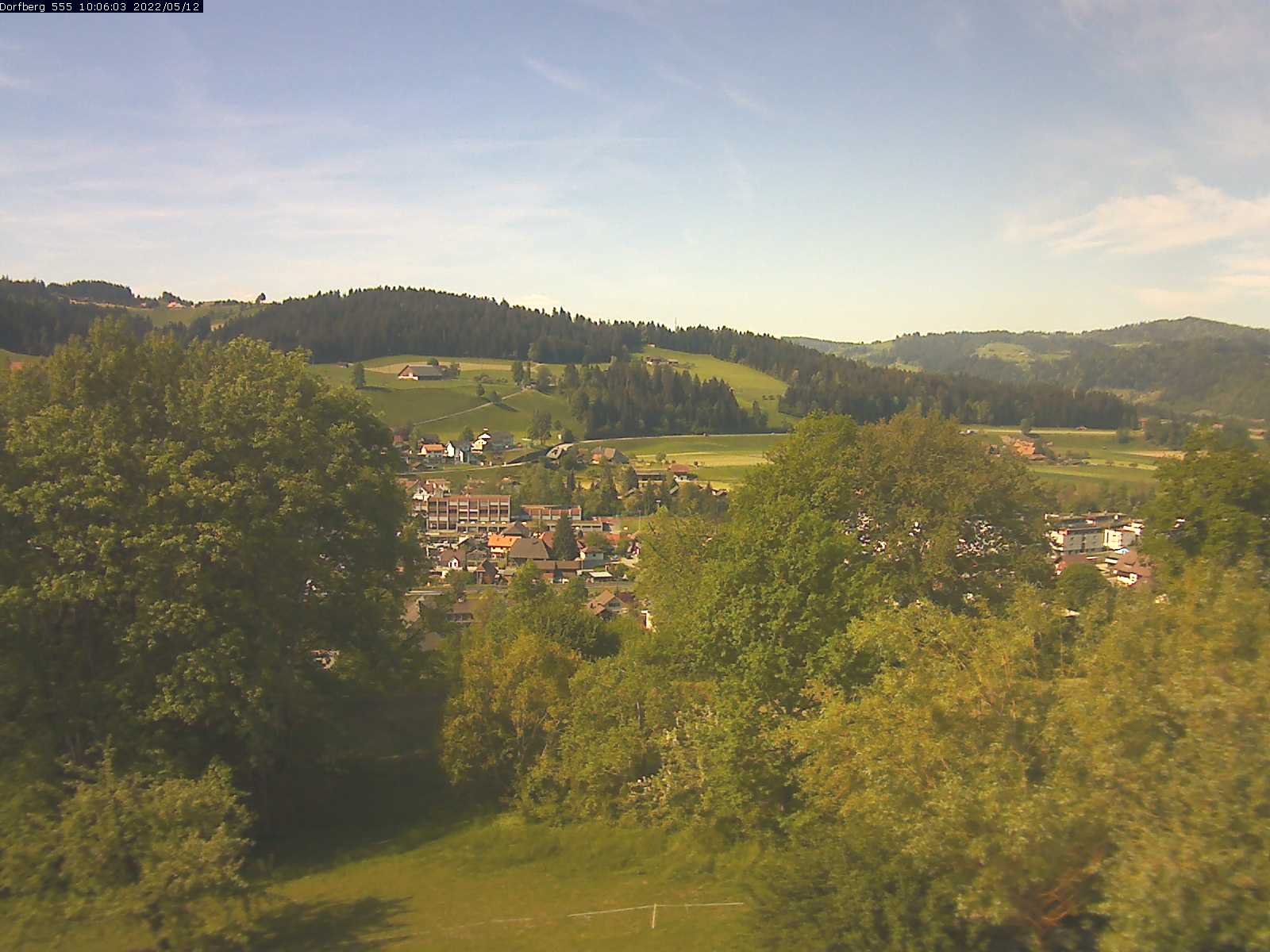 Webcam-Bild: Aussicht vom Dorfberg in Langnau 20220512-100601