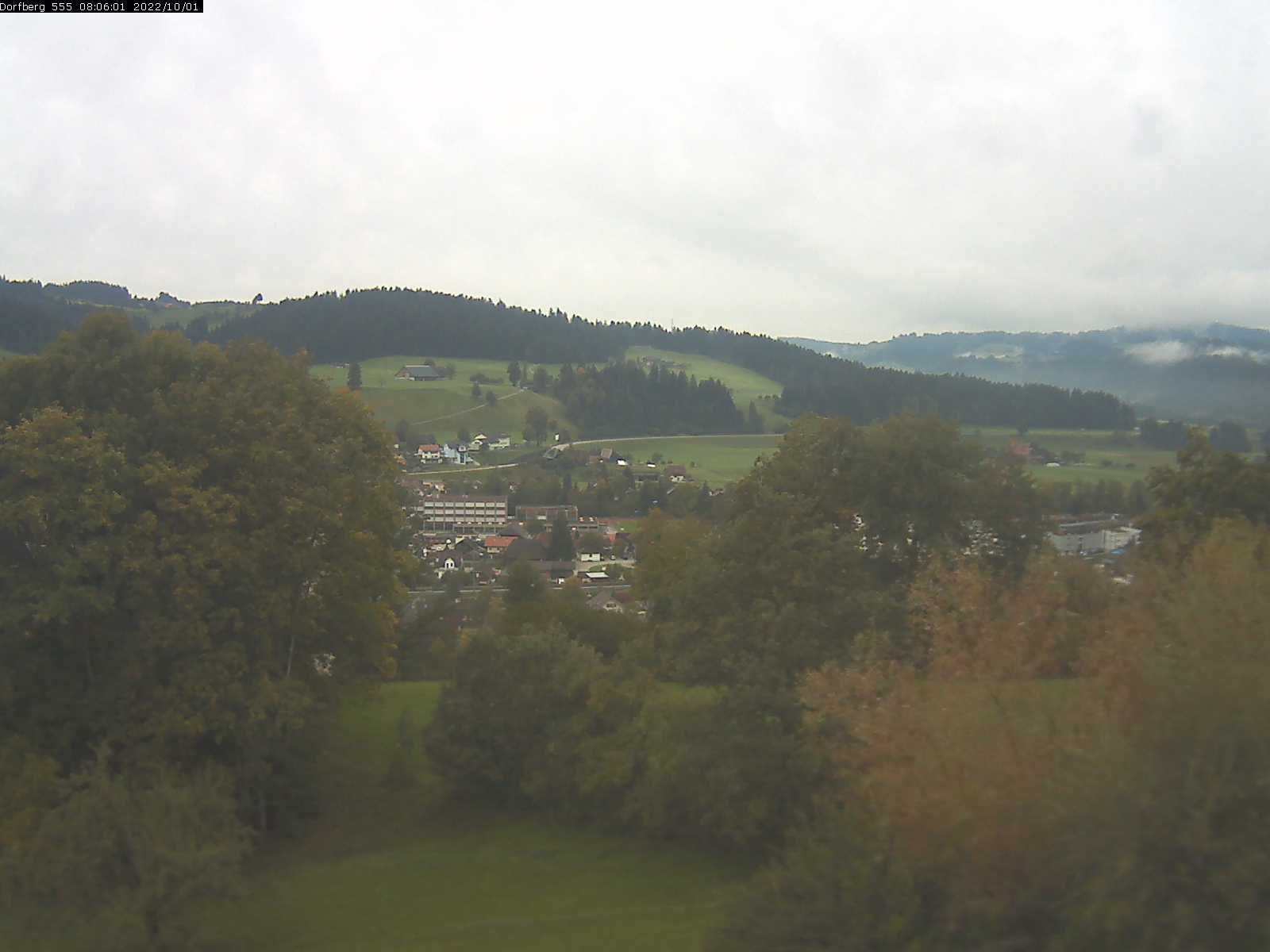 Webcam-Bild: Aussicht vom Dorfberg in Langnau 20221001-080601