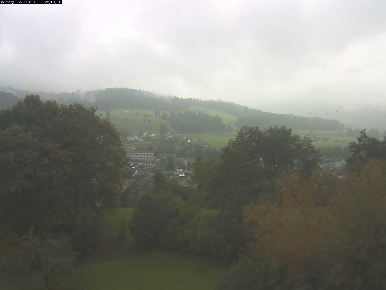 Webcam-Bild: Aussicht vom Dorfberg in Langnau 20221001-160601