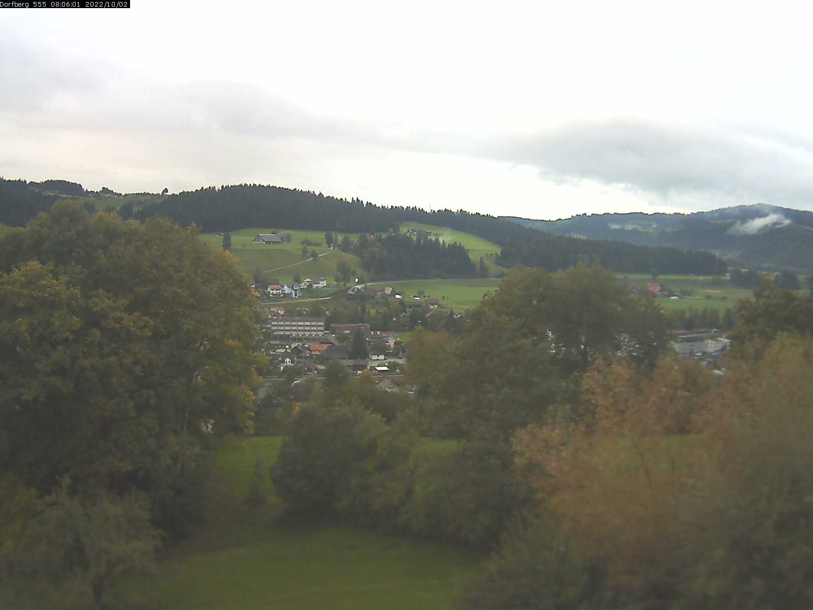 Webcam-Bild: Aussicht vom Dorfberg in Langnau 20221002-080601