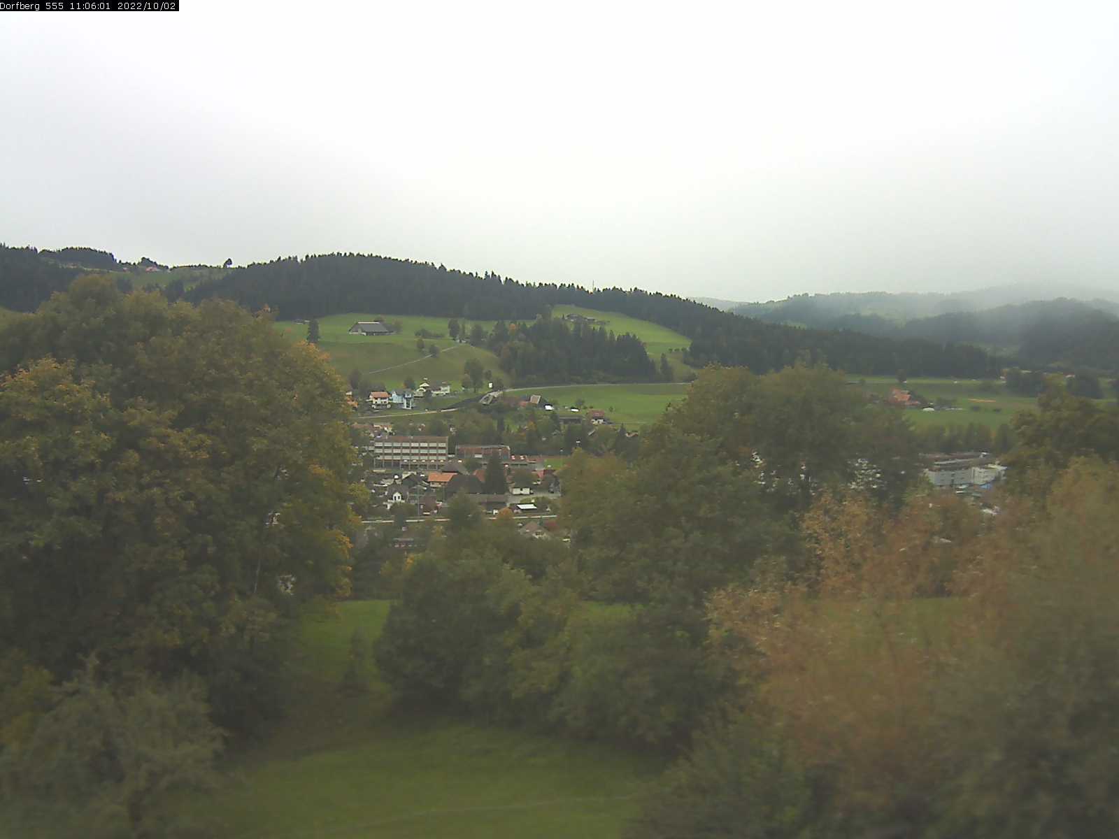 Webcam-Bild: Aussicht vom Dorfberg in Langnau 20221002-110601
