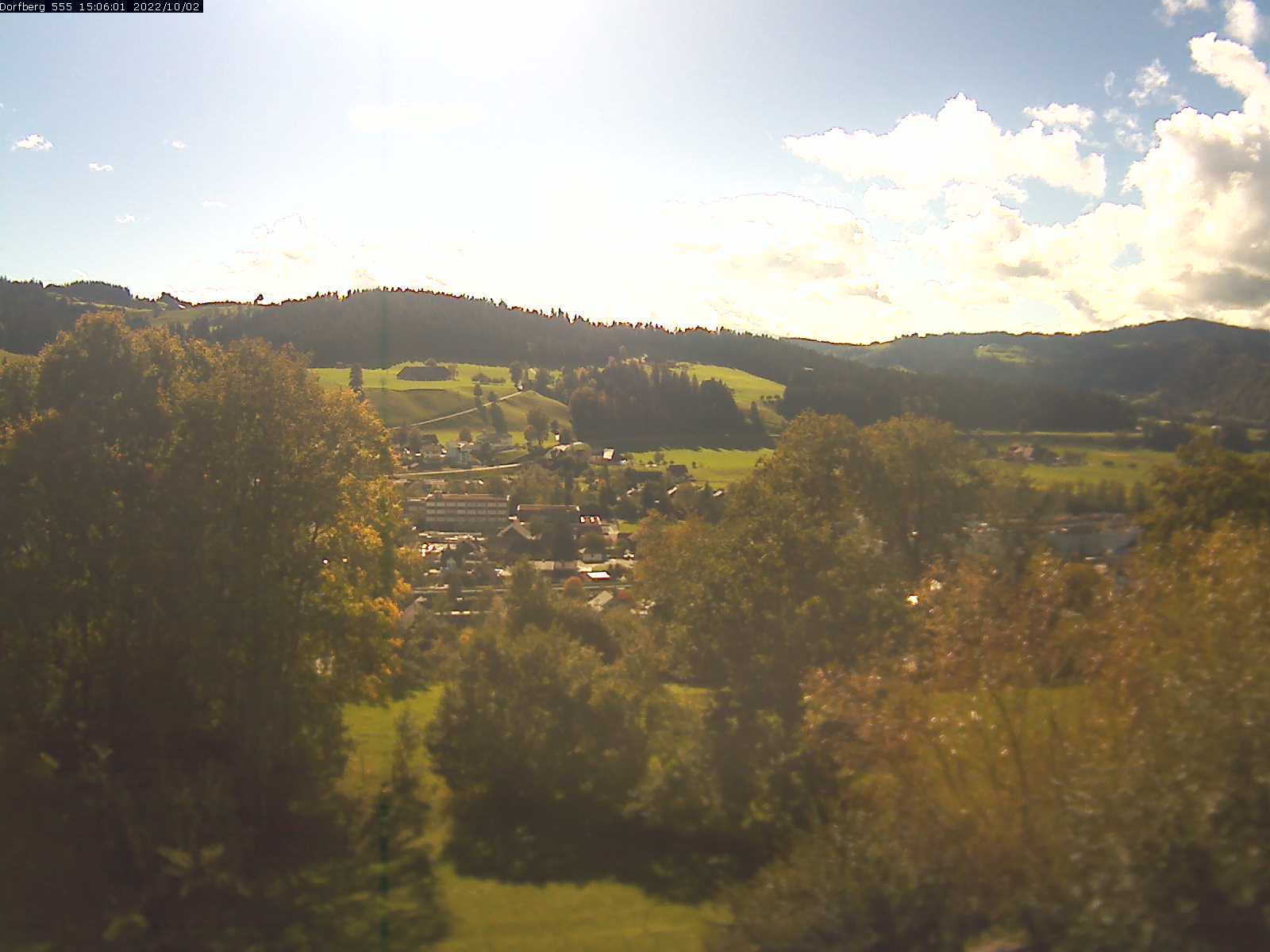 Webcam-Bild: Aussicht vom Dorfberg in Langnau 20221002-150601