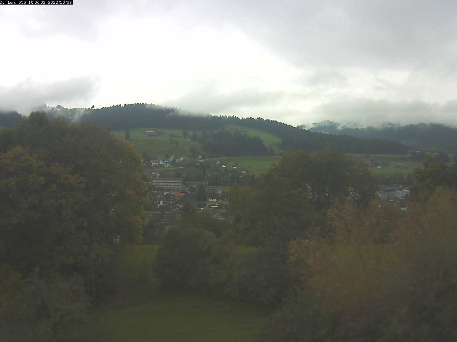 Webcam-Bild: Aussicht vom Dorfberg in Langnau 20221003-100601