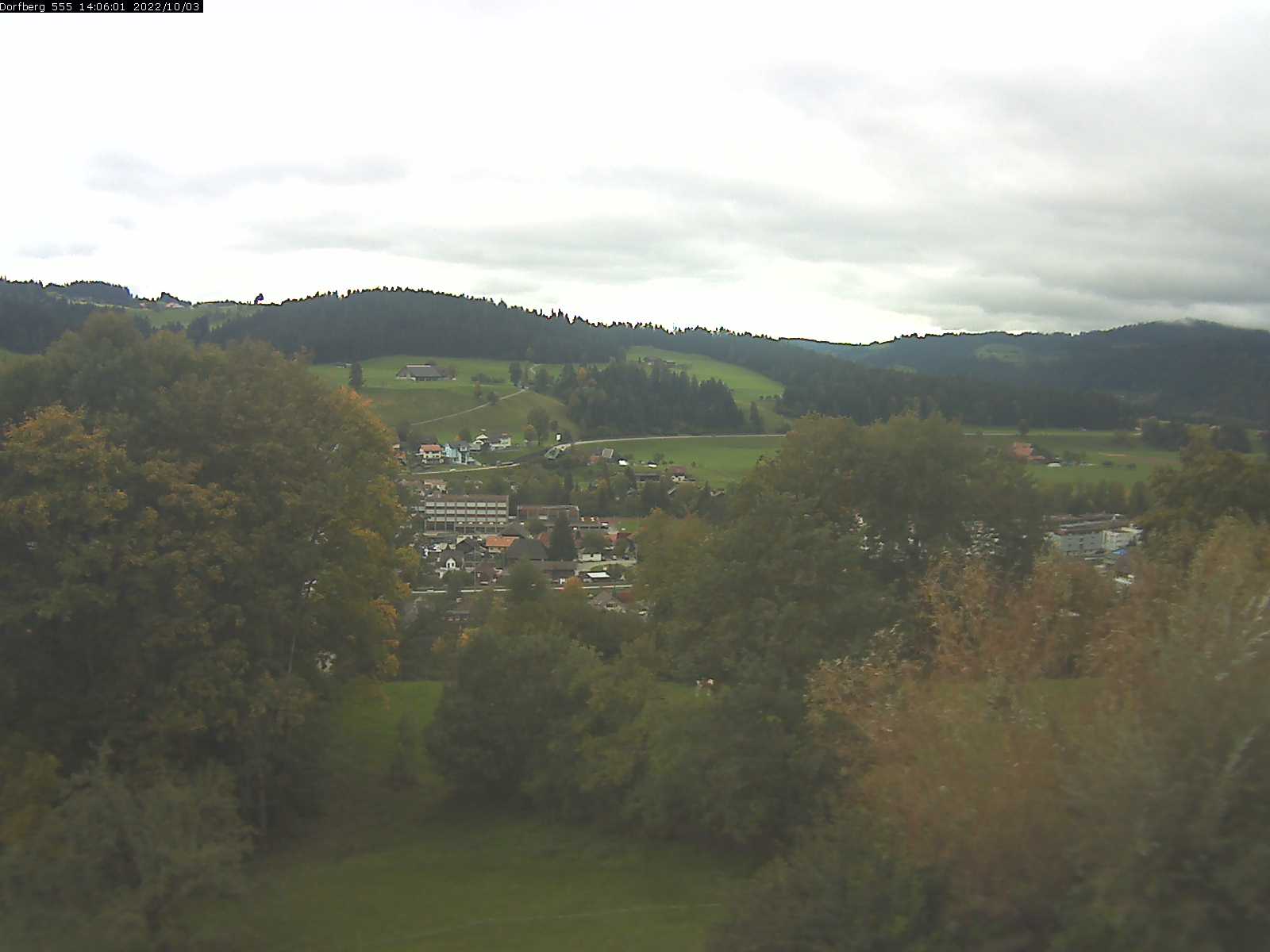 Webcam-Bild: Aussicht vom Dorfberg in Langnau 20221003-140601