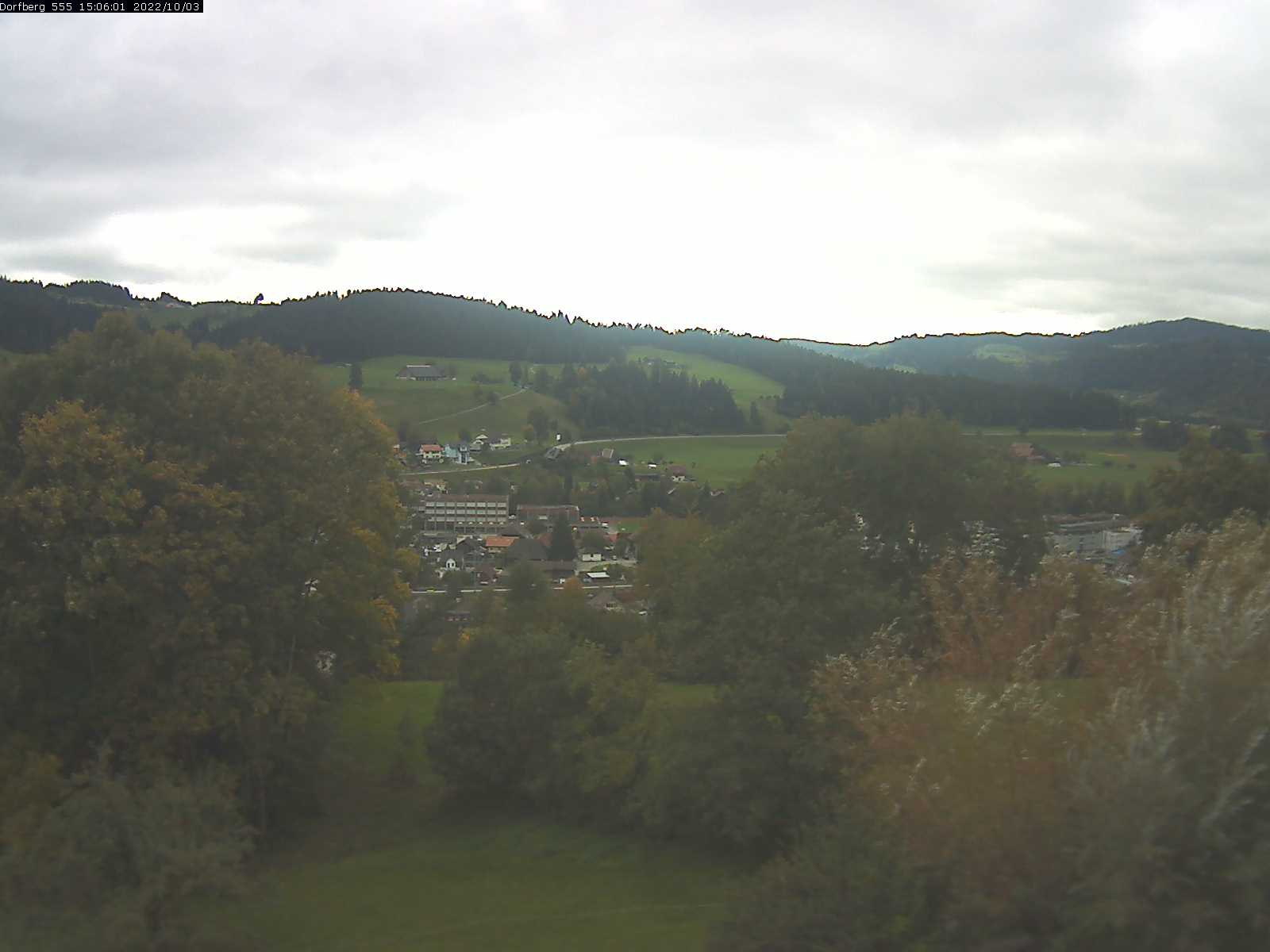 Webcam-Bild: Aussicht vom Dorfberg in Langnau 20221003-150601