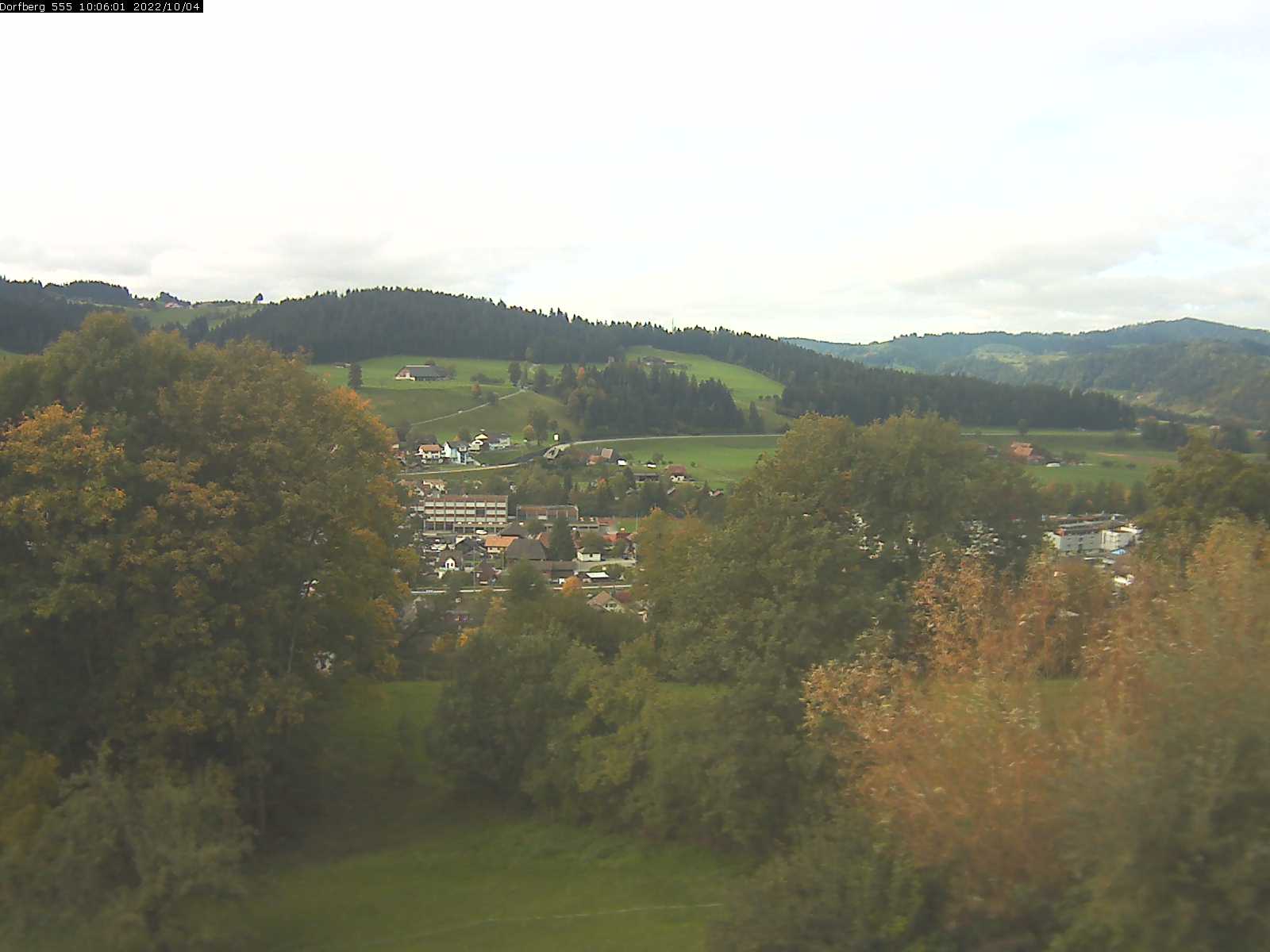 Webcam-Bild: Aussicht vom Dorfberg in Langnau 20221004-100601