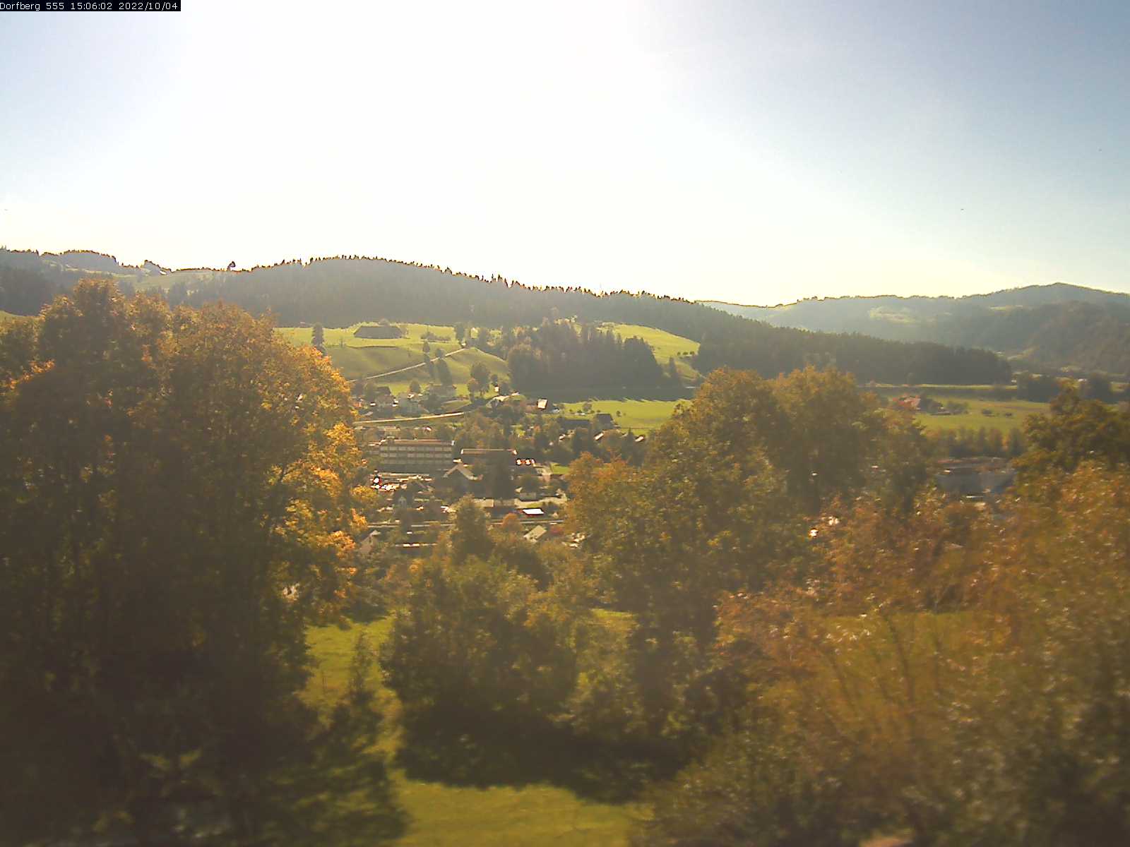 Webcam-Bild: Aussicht vom Dorfberg in Langnau 20221004-150601