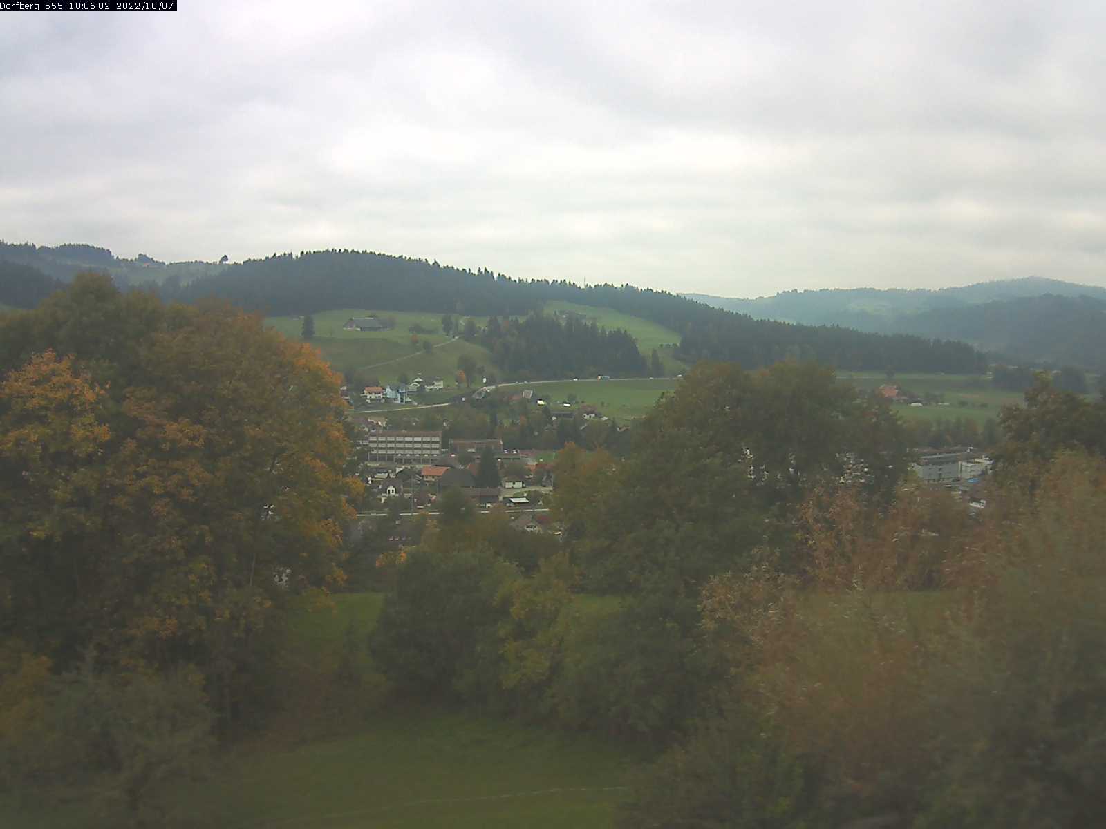 Webcam-Bild: Aussicht vom Dorfberg in Langnau 20221007-100601