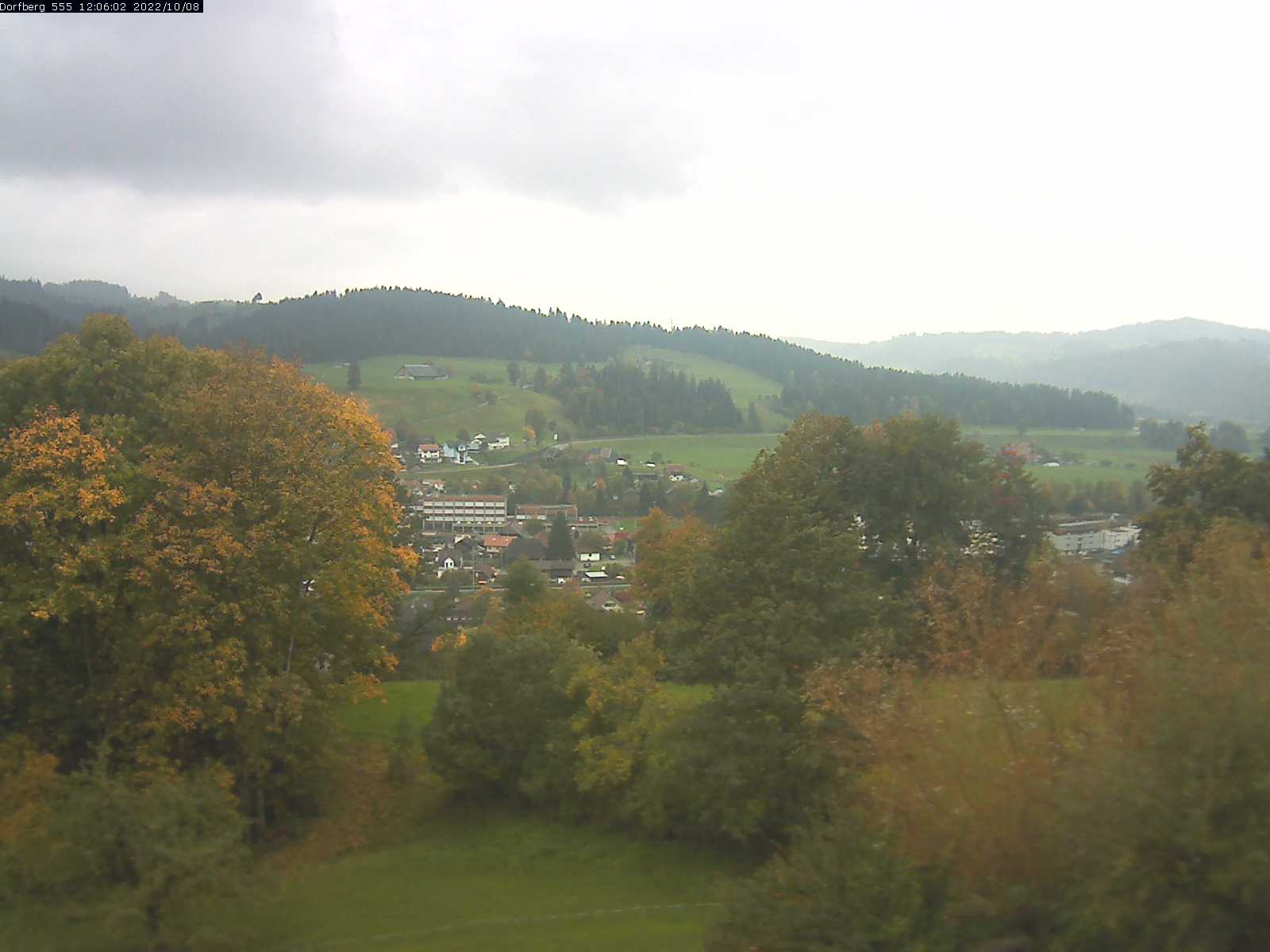 Webcam-Bild: Aussicht vom Dorfberg in Langnau 20221008-120601