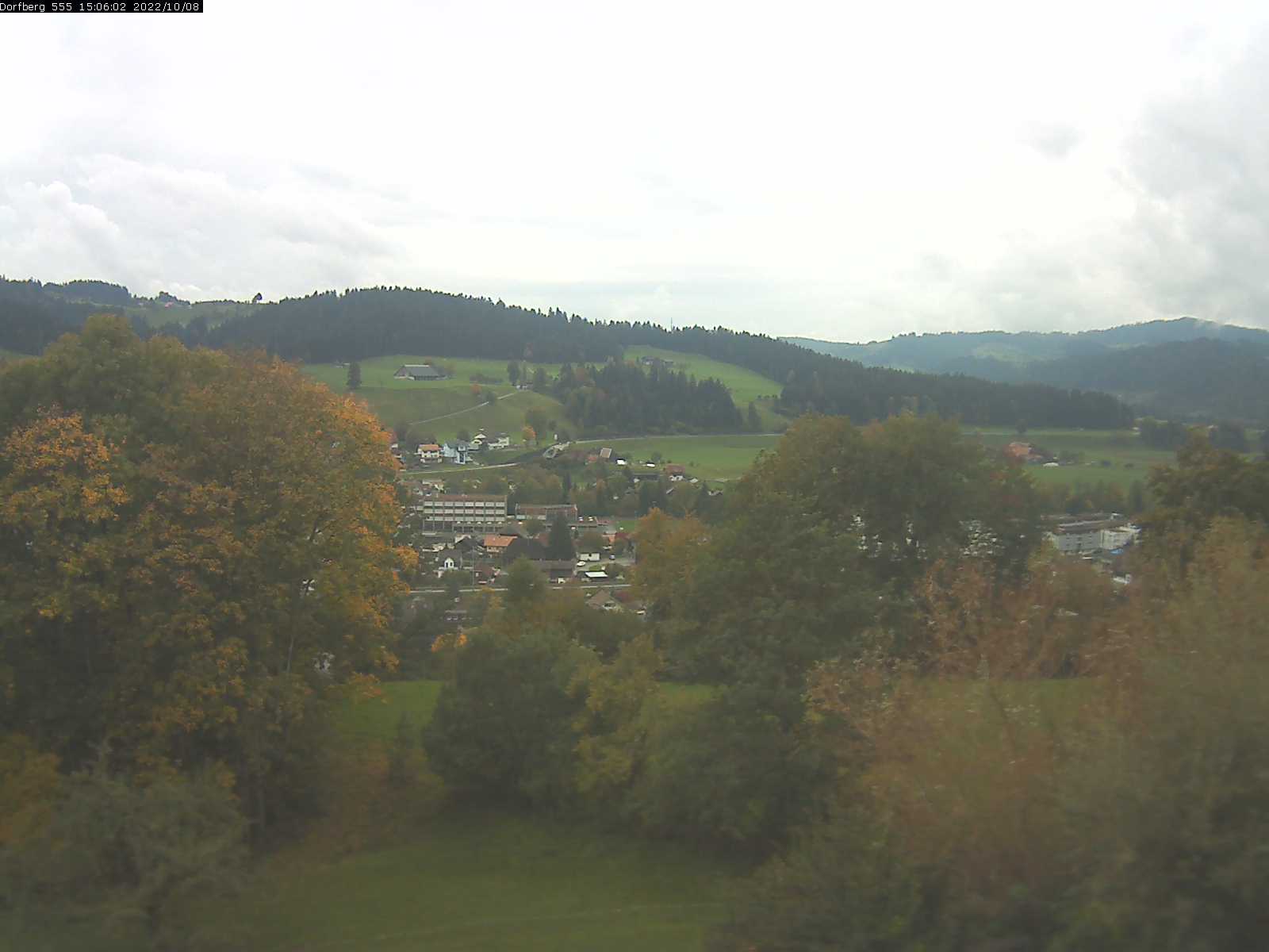 Webcam-Bild: Aussicht vom Dorfberg in Langnau 20221008-150601