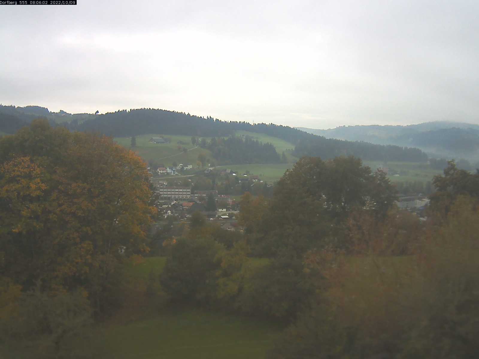Webcam-Bild: Aussicht vom Dorfberg in Langnau 20221009-080601