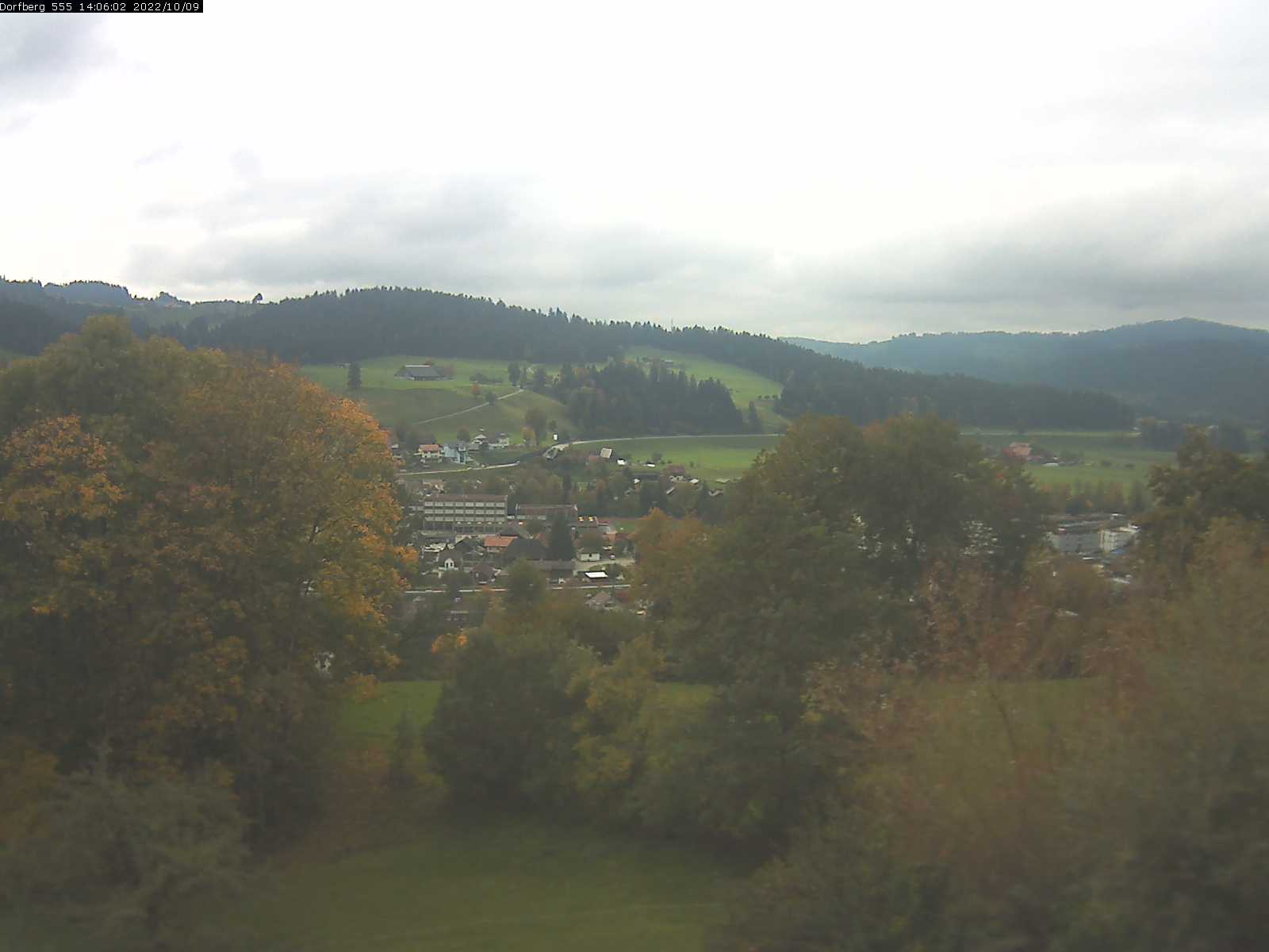 Webcam-Bild: Aussicht vom Dorfberg in Langnau 20221009-140601