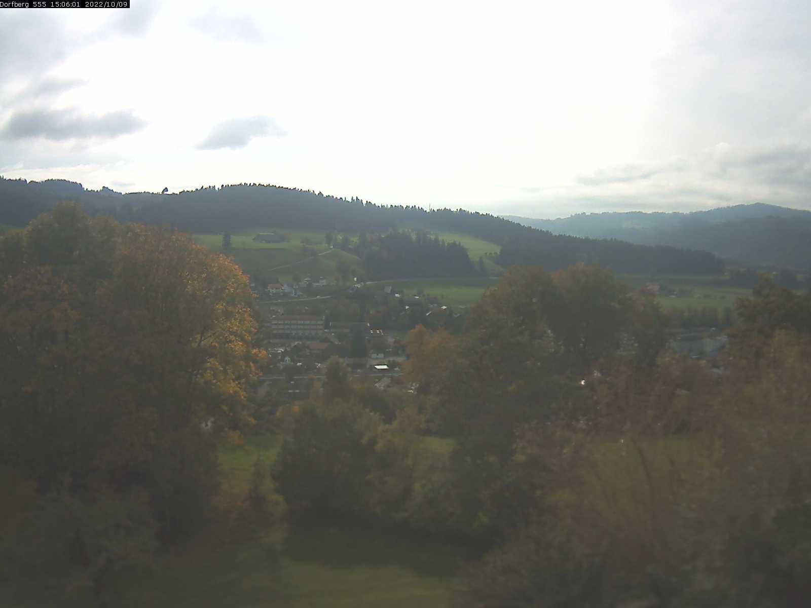 Webcam-Bild: Aussicht vom Dorfberg in Langnau 20221009-150601