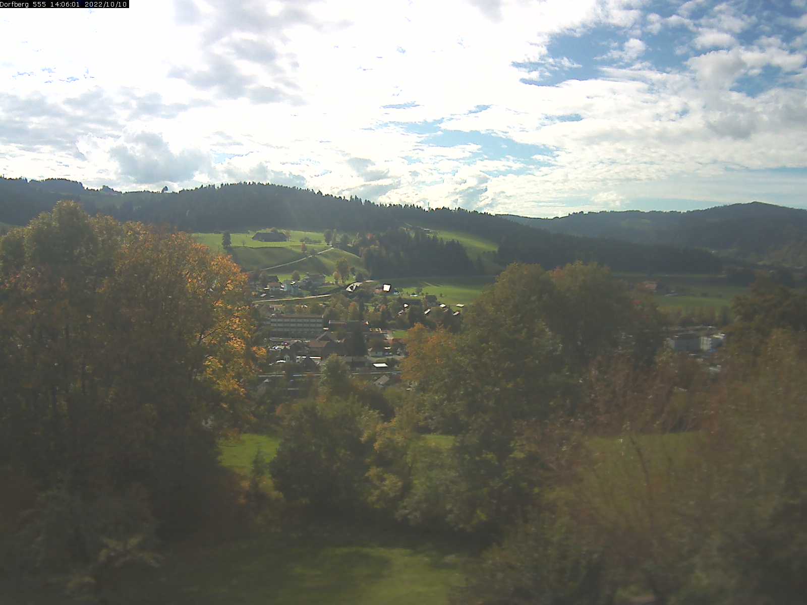 Webcam-Bild: Aussicht vom Dorfberg in Langnau 20221010-140601