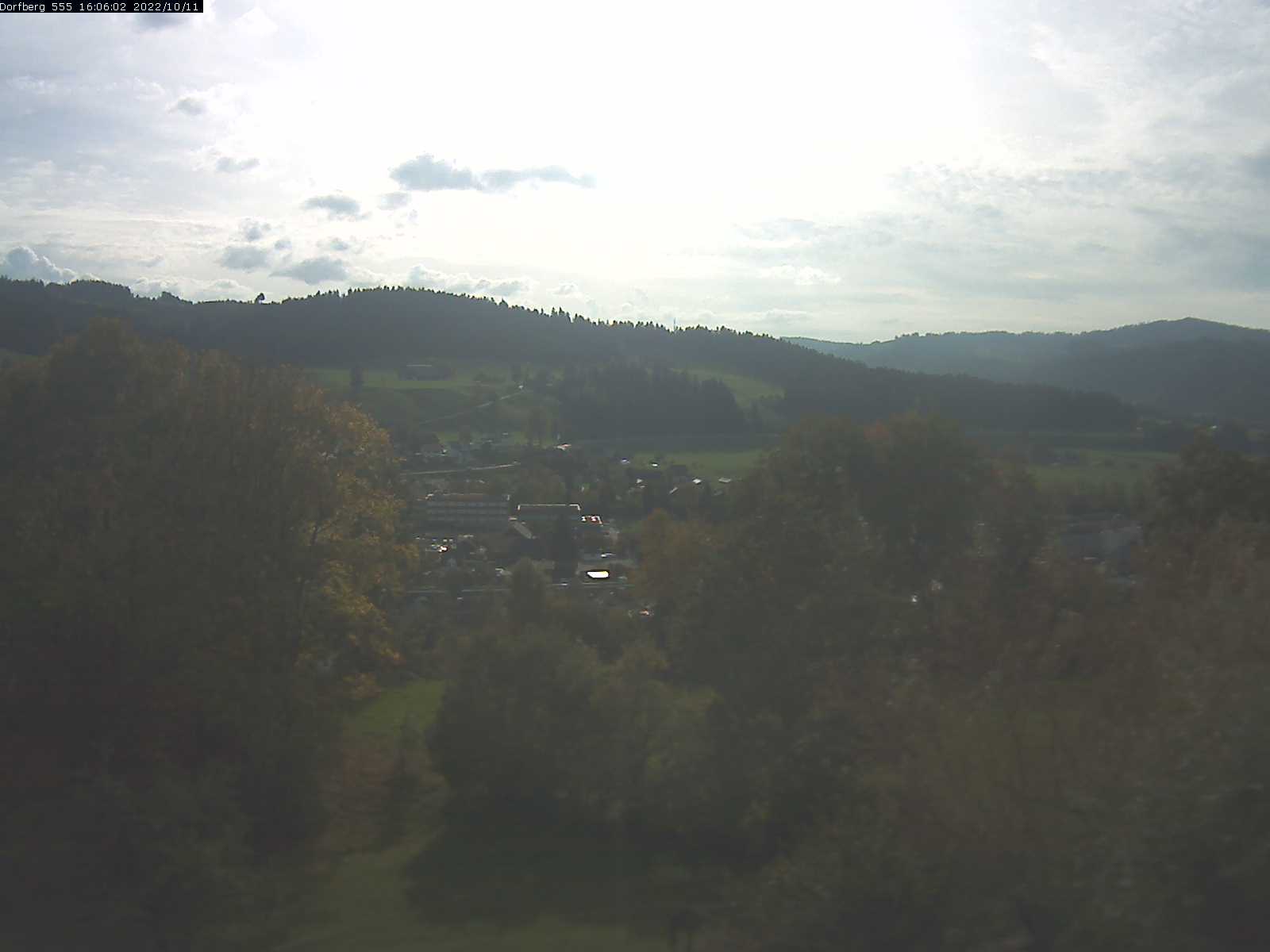 Webcam-Bild: Aussicht vom Dorfberg in Langnau 20221011-160601