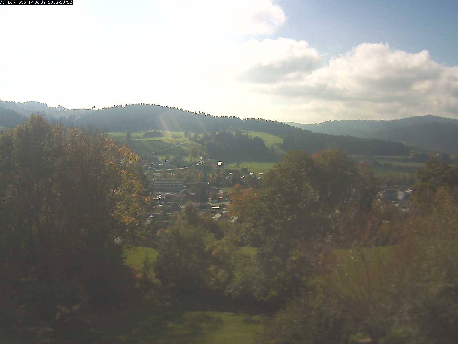 Webcam-Bild: Aussicht vom Dorfberg in Langnau 20221012-140601