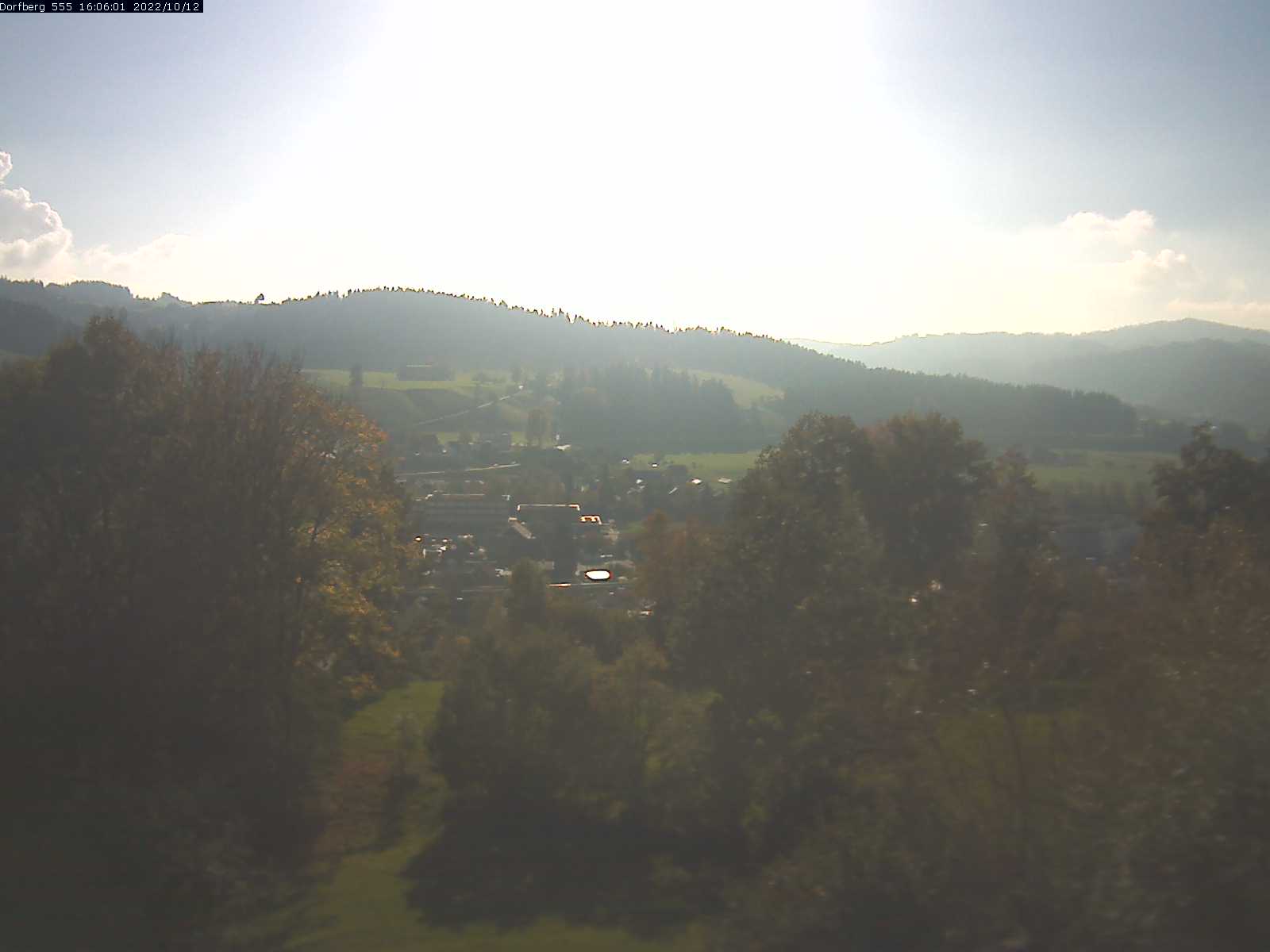 Webcam-Bild: Aussicht vom Dorfberg in Langnau 20221012-160601