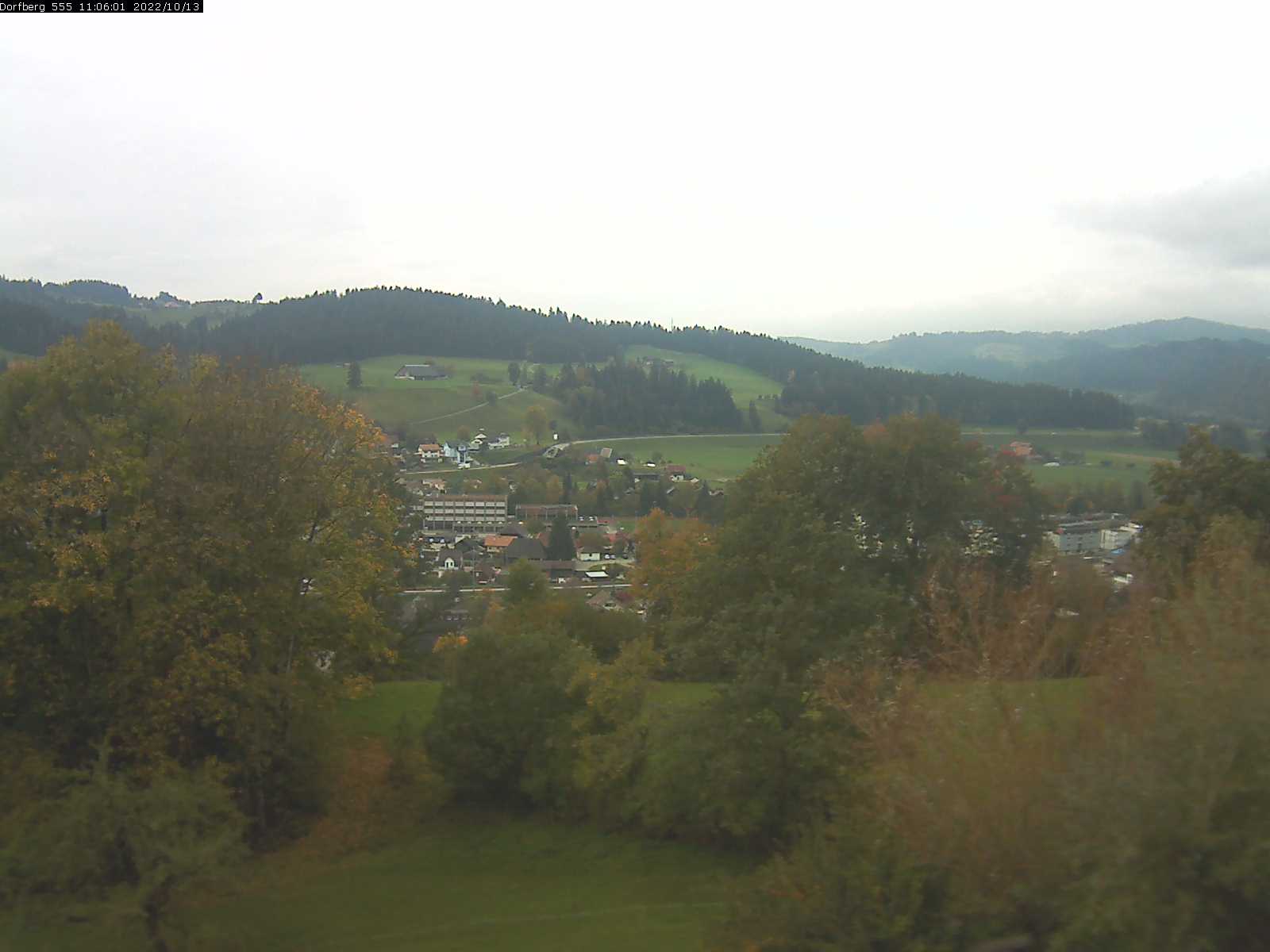 Webcam-Bild: Aussicht vom Dorfberg in Langnau 20221013-110601