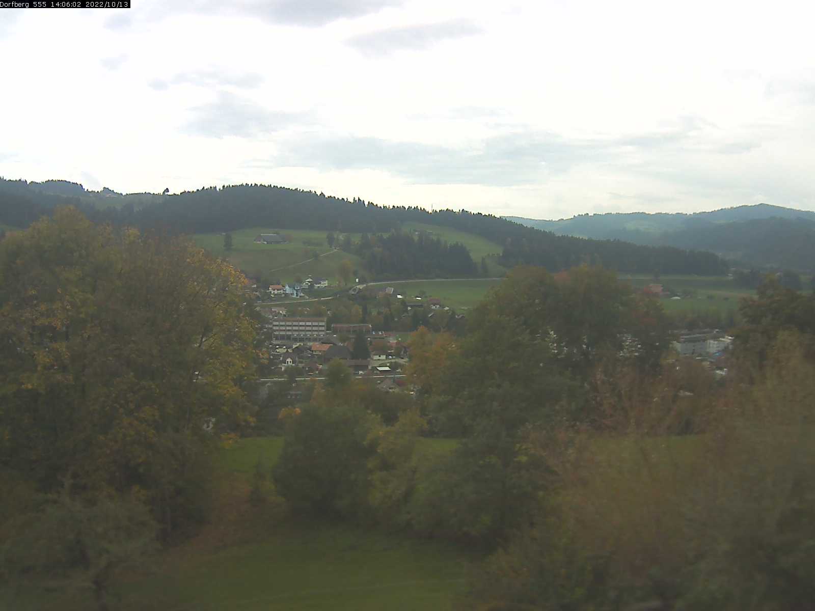 Webcam-Bild: Aussicht vom Dorfberg in Langnau 20221013-140601