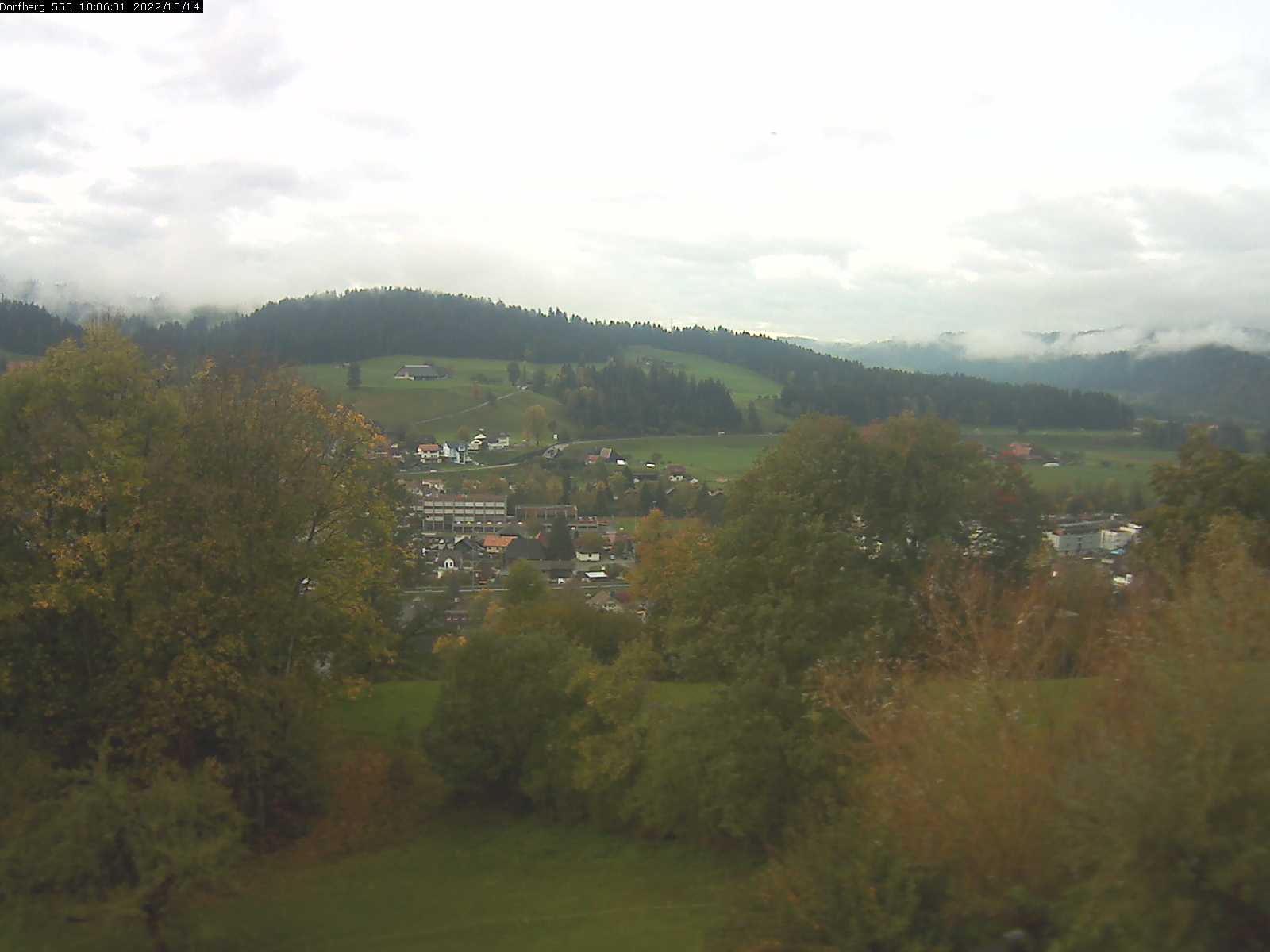 Webcam-Bild: Aussicht vom Dorfberg in Langnau 20221014-100601
