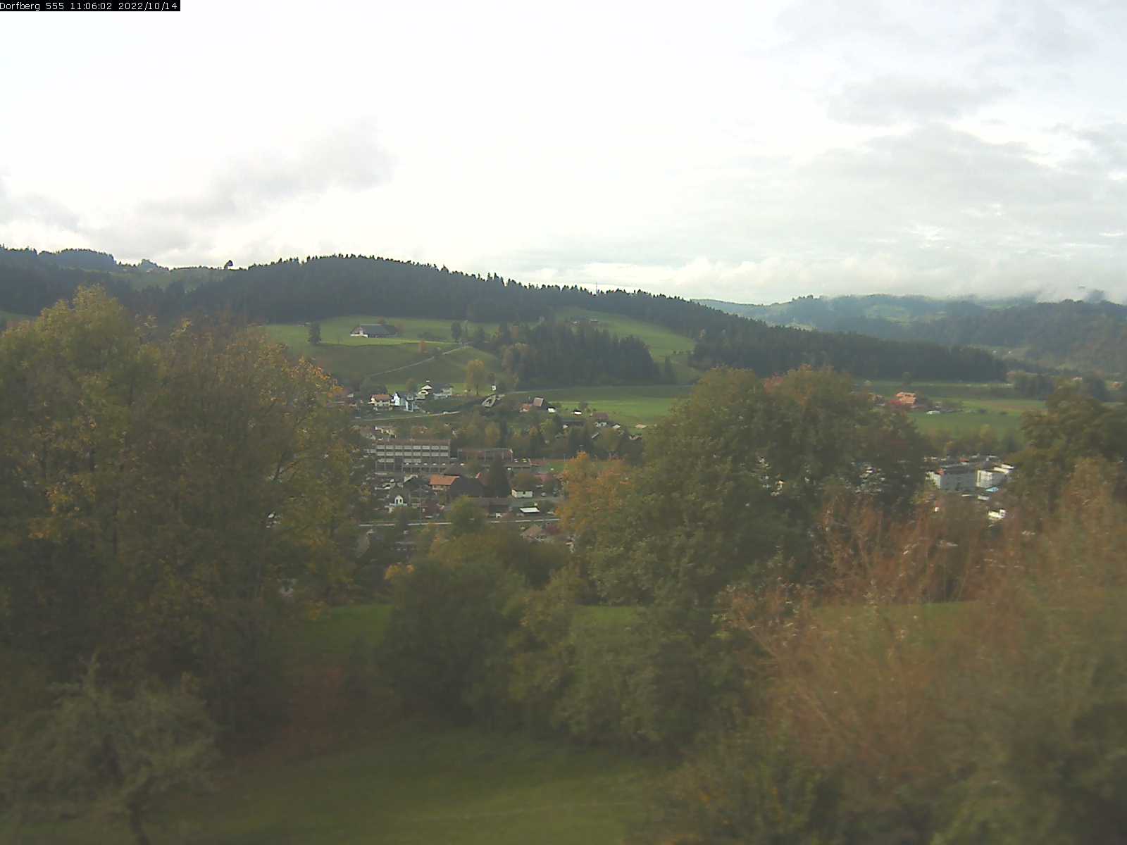 Webcam-Bild: Aussicht vom Dorfberg in Langnau 20221014-110601