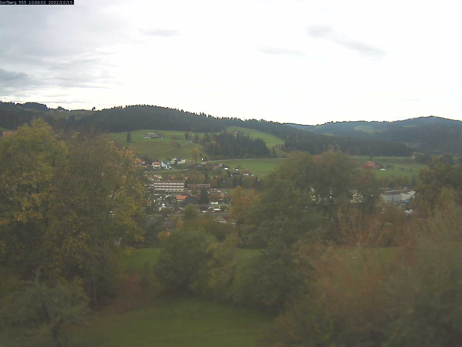Webcam-Bild: Aussicht vom Dorfberg in Langnau 20221015-100601