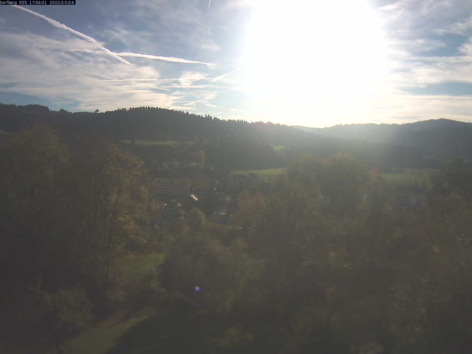 Webcam-Bild: Aussicht vom Dorfberg in Langnau 20221016-170601