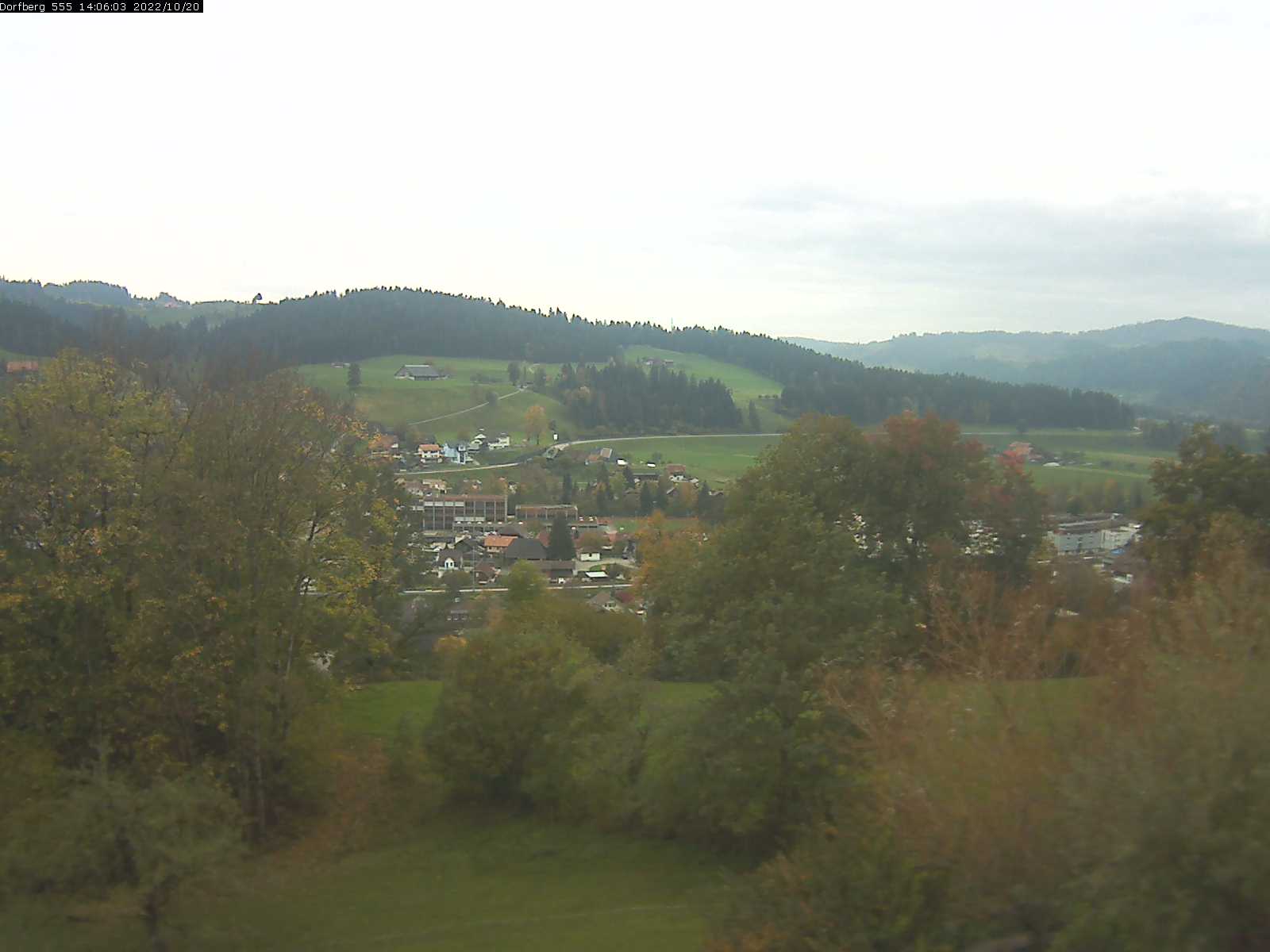 Webcam-Bild: Aussicht vom Dorfberg in Langnau 20221020-140601