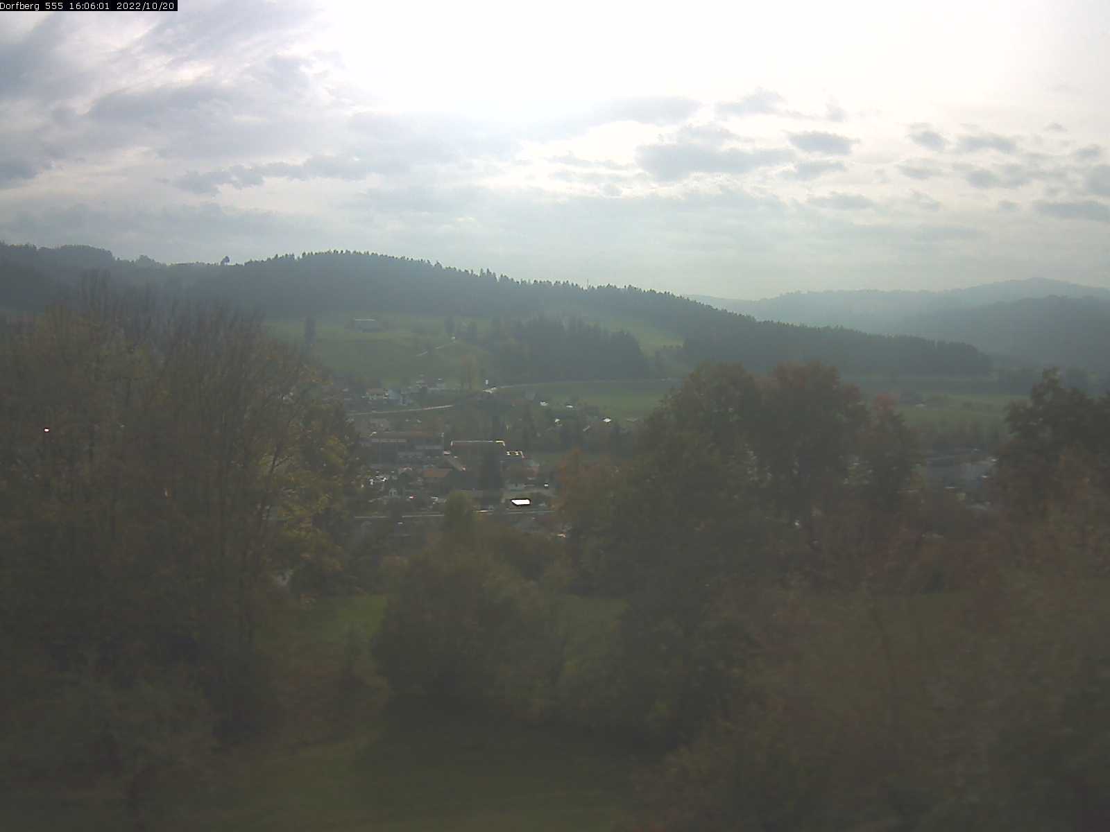 Webcam-Bild: Aussicht vom Dorfberg in Langnau 20221020-160601