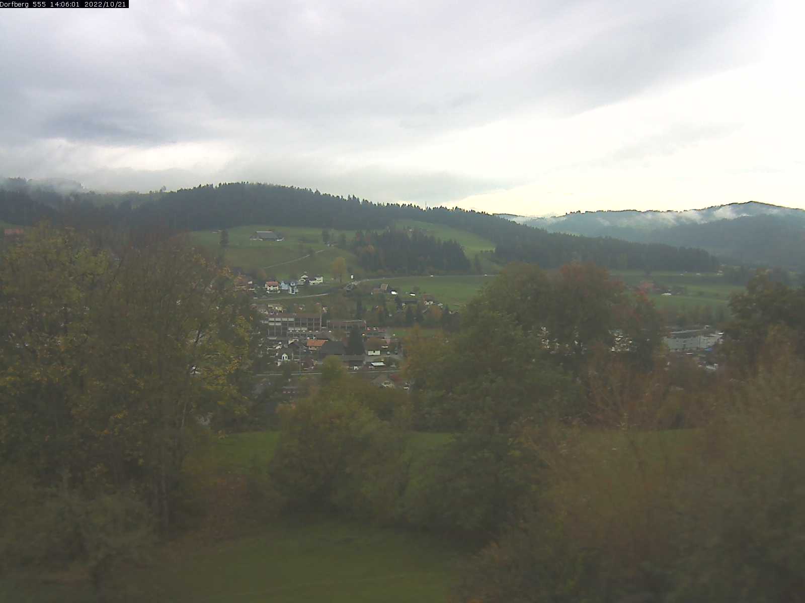 Webcam-Bild: Aussicht vom Dorfberg in Langnau 20221021-140601