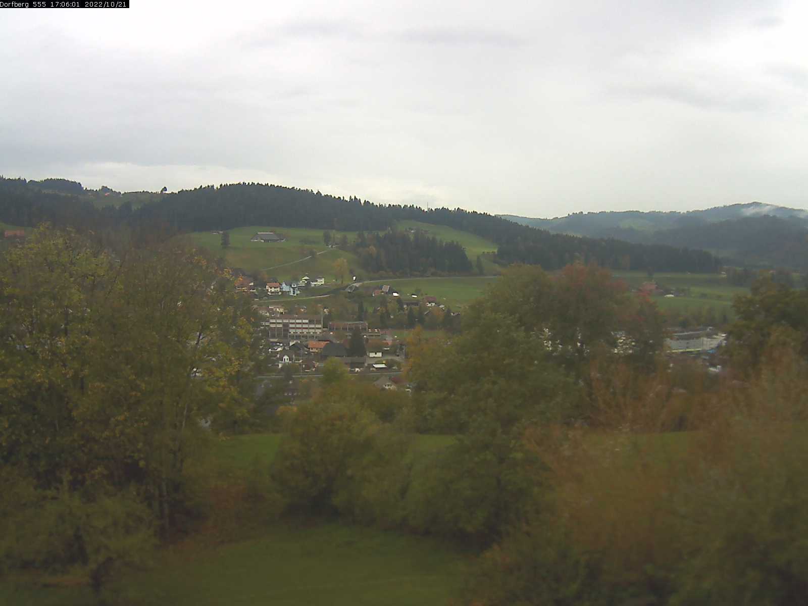 Webcam-Bild: Aussicht vom Dorfberg in Langnau 20221021-170601