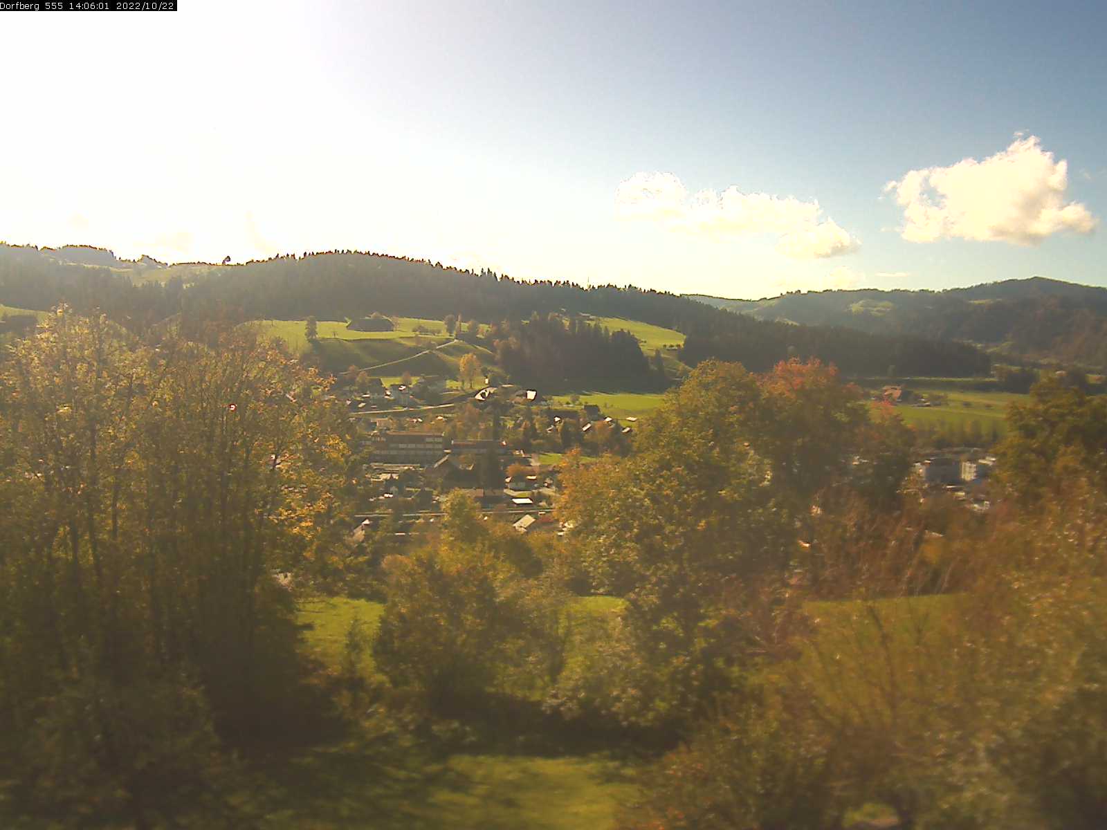 Webcam-Bild: Aussicht vom Dorfberg in Langnau 20221022-140601