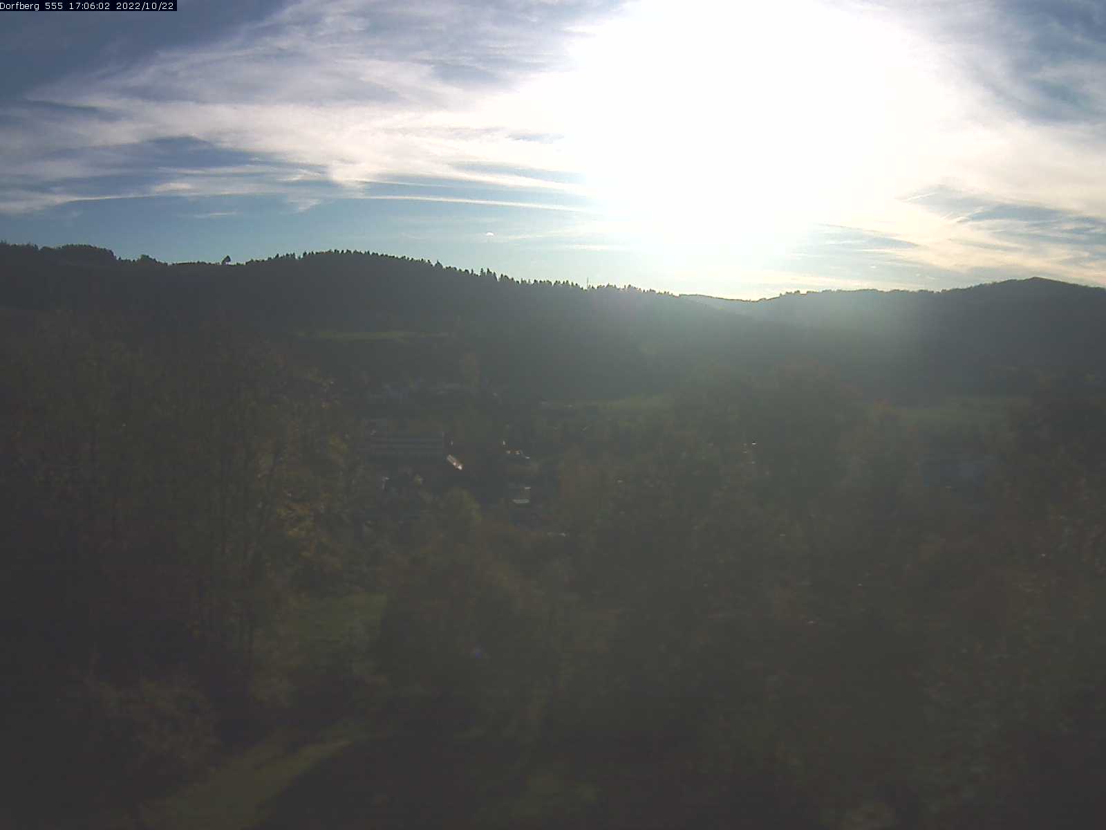 Webcam-Bild: Aussicht vom Dorfberg in Langnau 20221022-170601