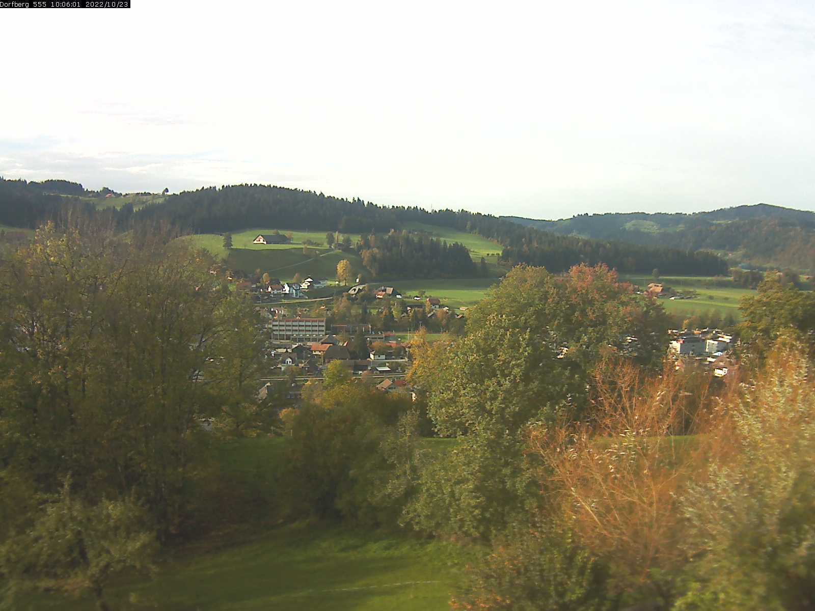 Webcam-Bild: Aussicht vom Dorfberg in Langnau 20221023-100601
