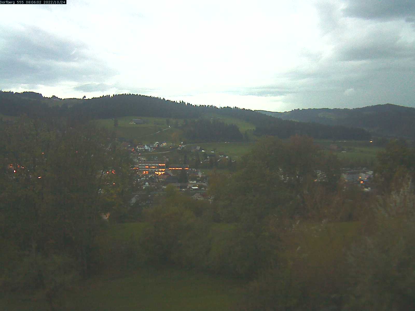 Webcam-Bild: Aussicht vom Dorfberg in Langnau 20221024-080601